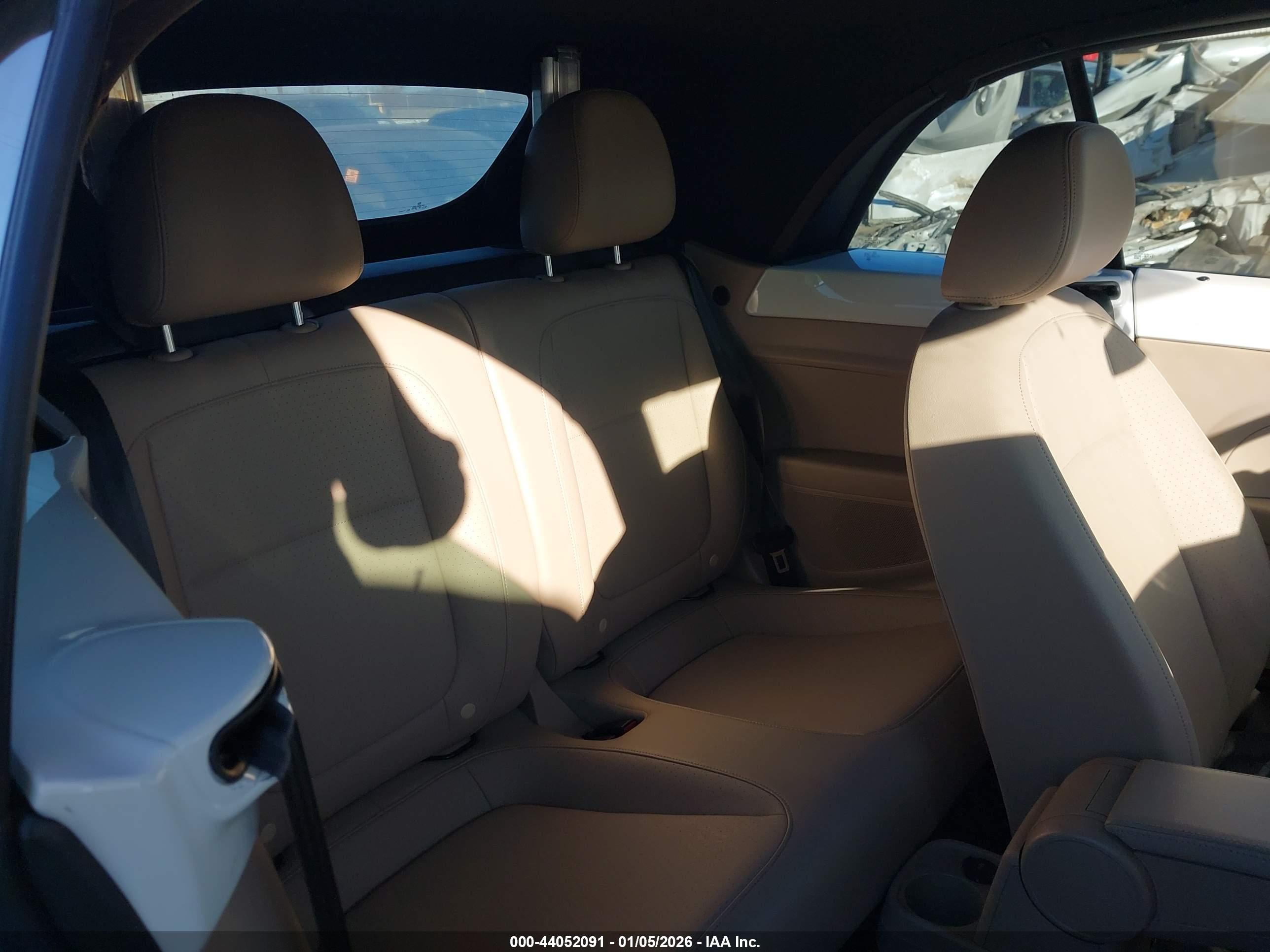 VOLKSWAGEN BEETLE image 8