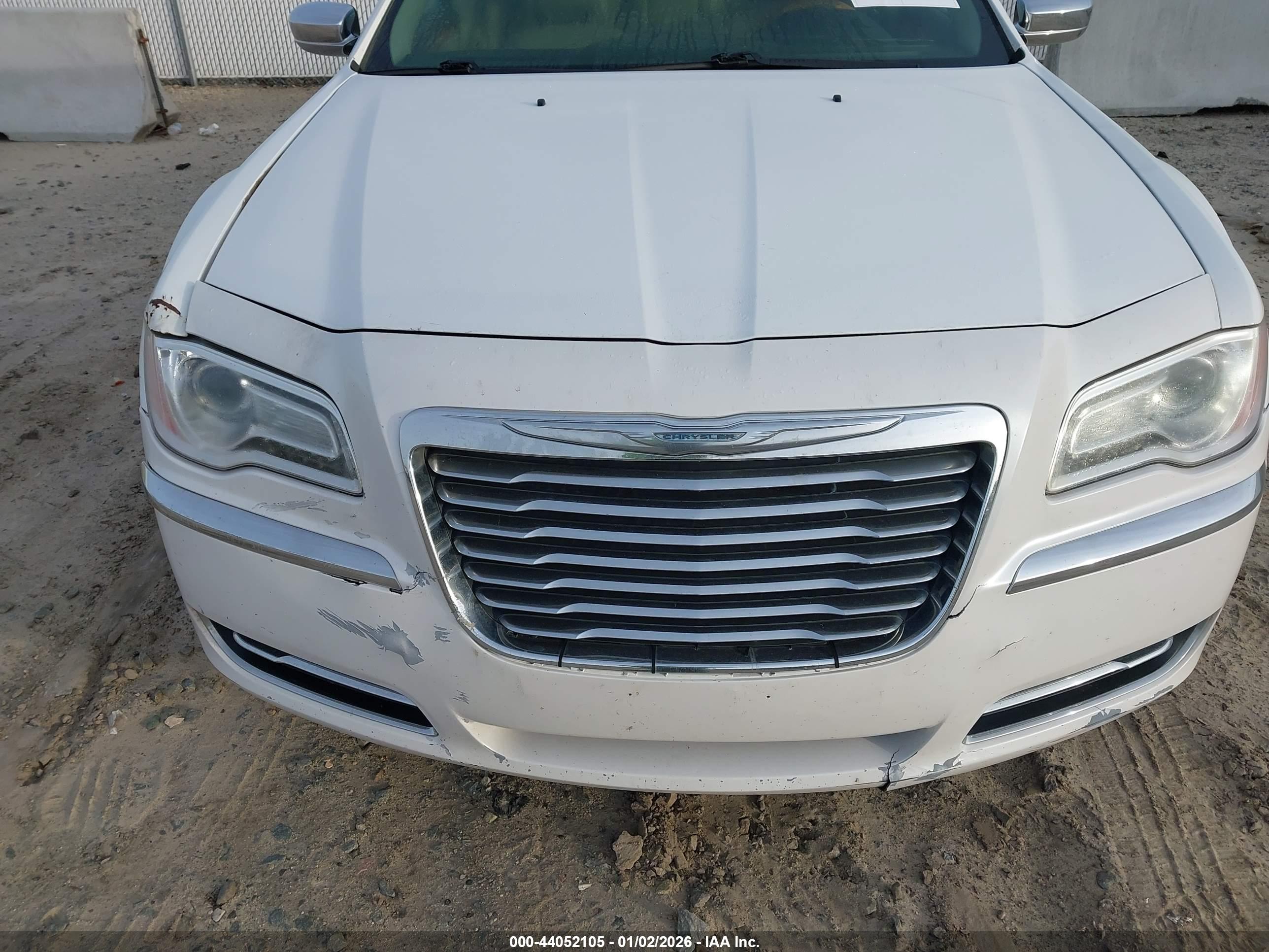 CHRYSLER 300C image 6