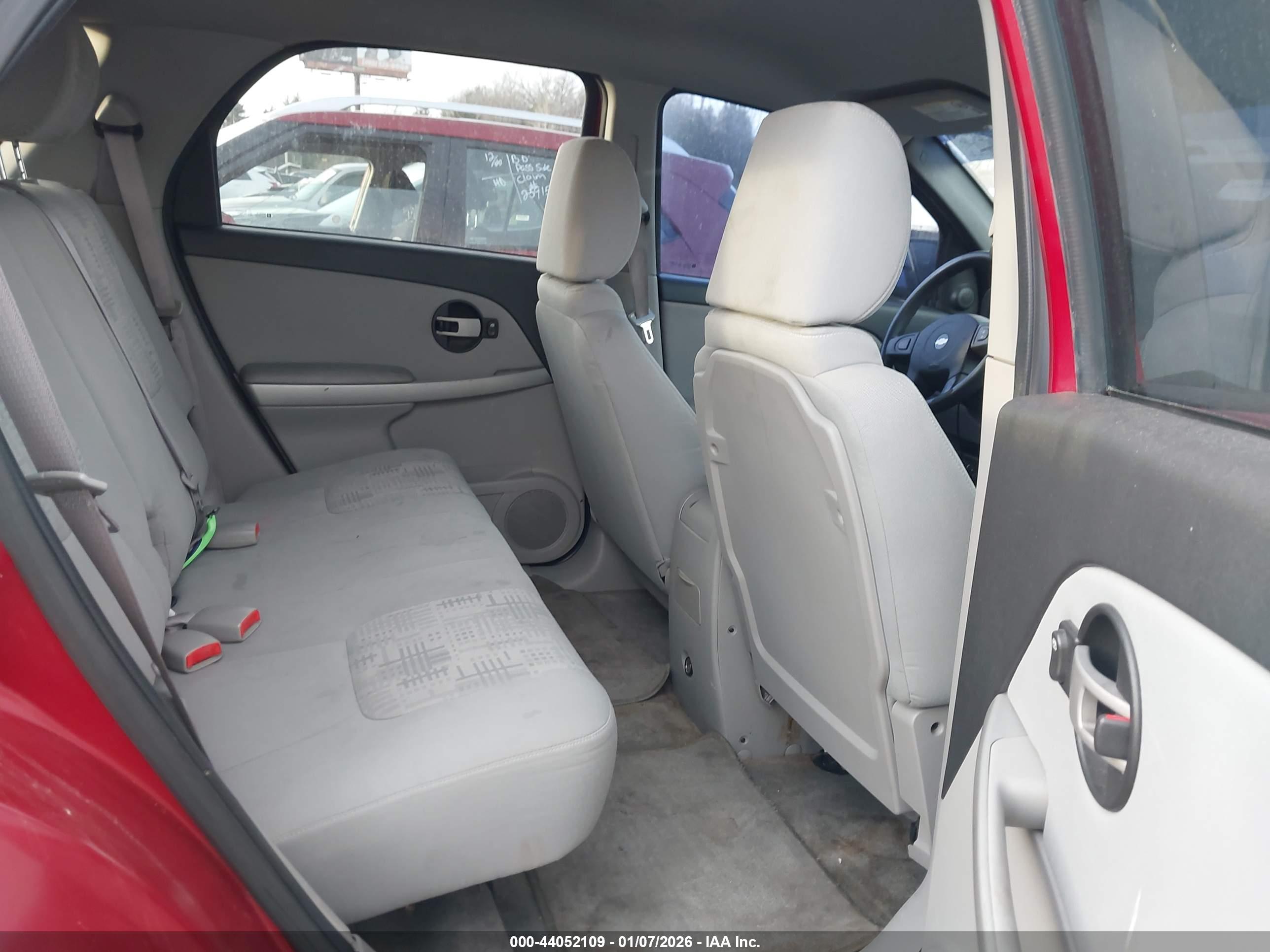 CHEVROLET EQUINOX image 8