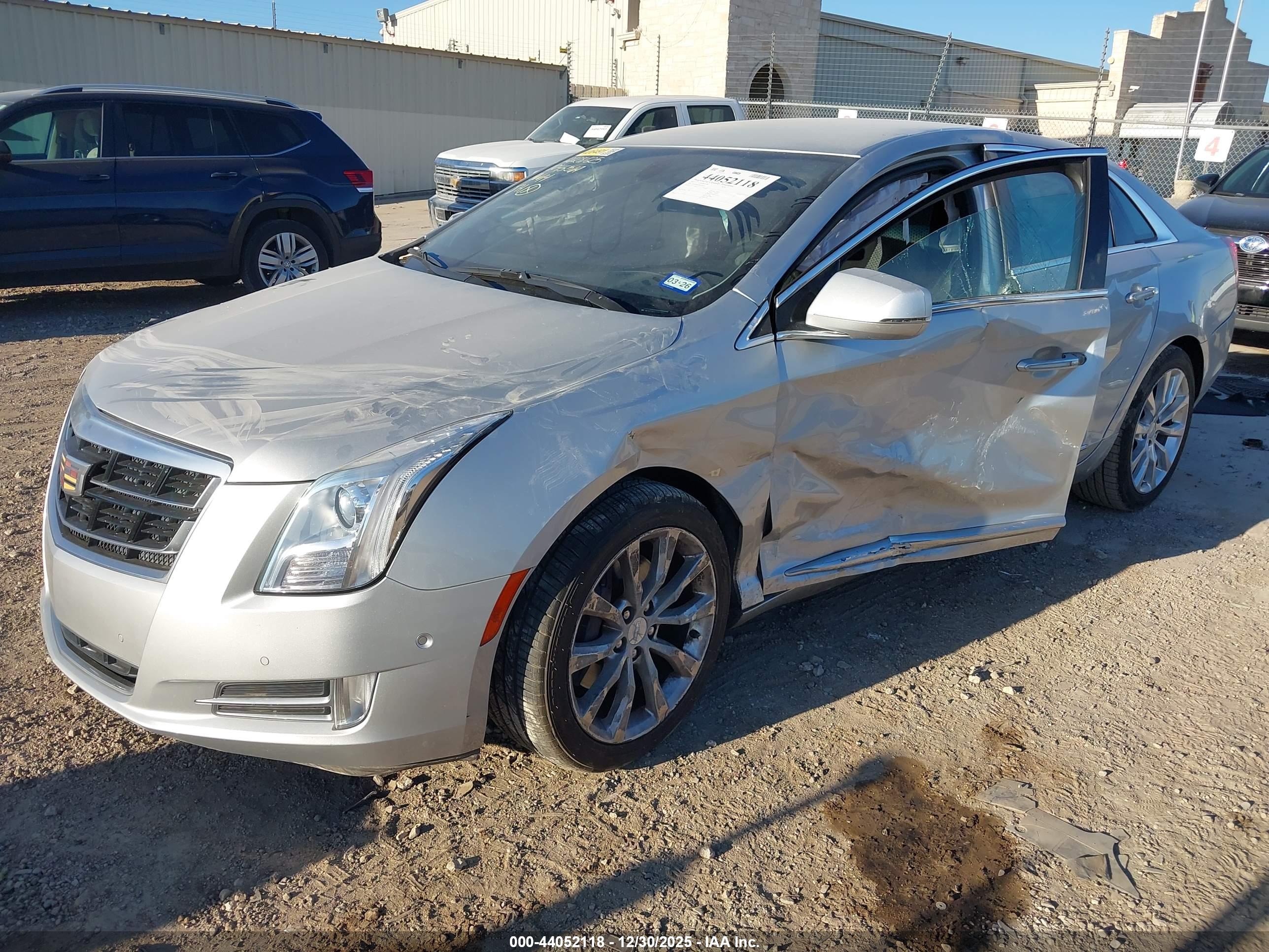 CADILLAC XTS image 2