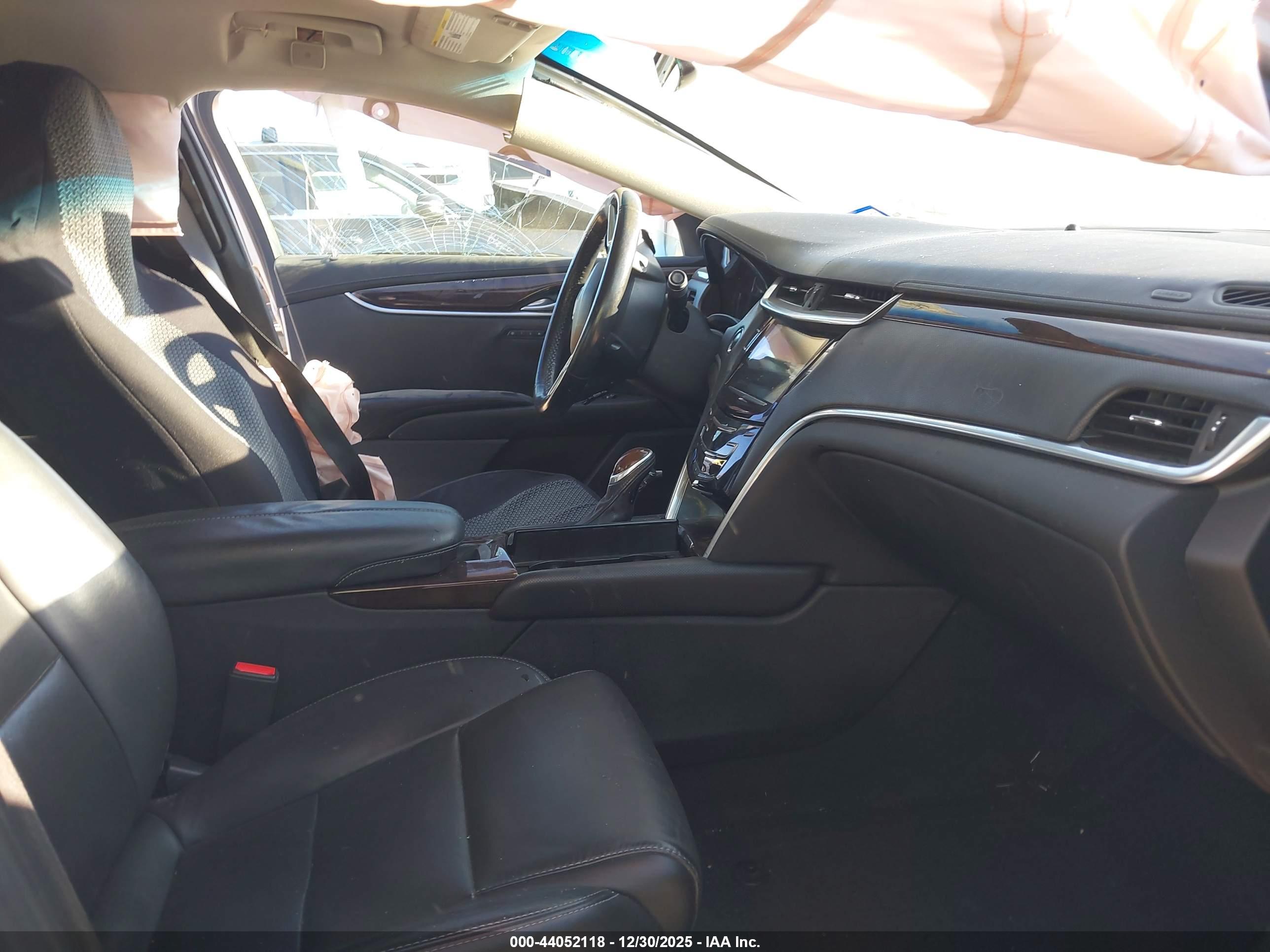 CADILLAC XTS image 5