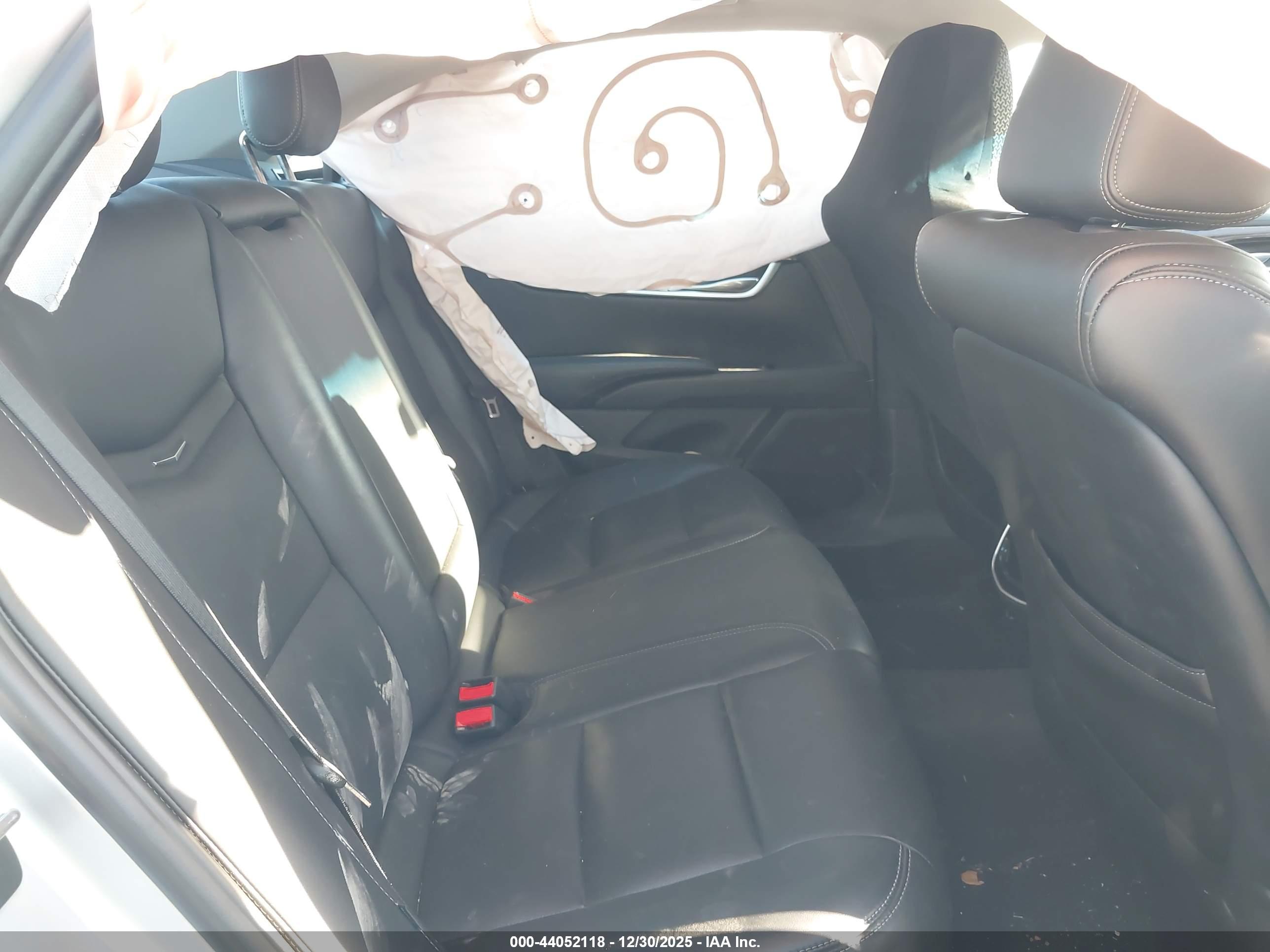 CADILLAC XTS image 8