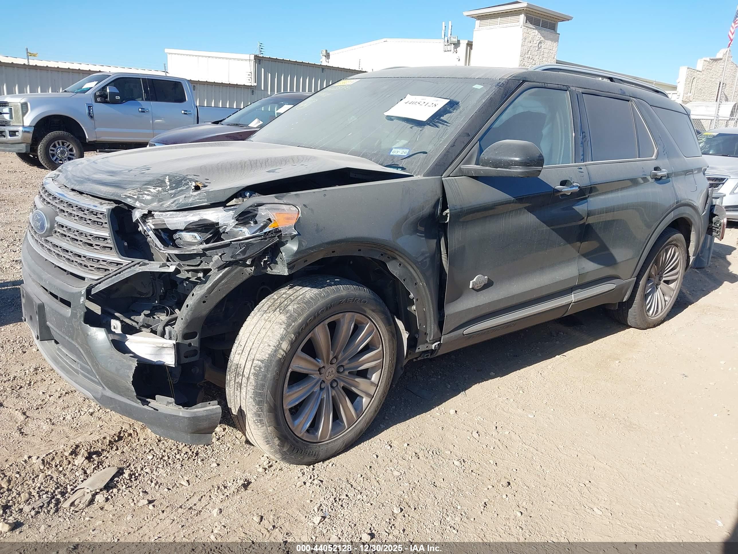 FORD EXPLORER image 2