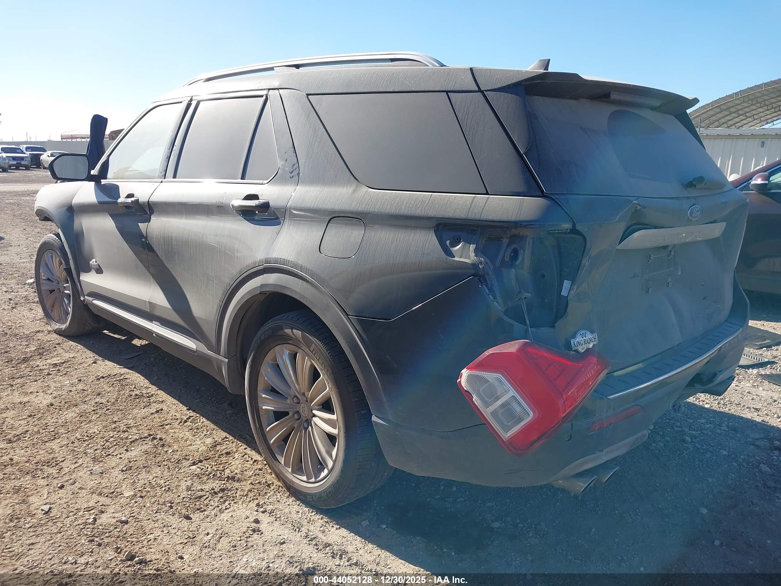 FORD EXPLORER image 3
