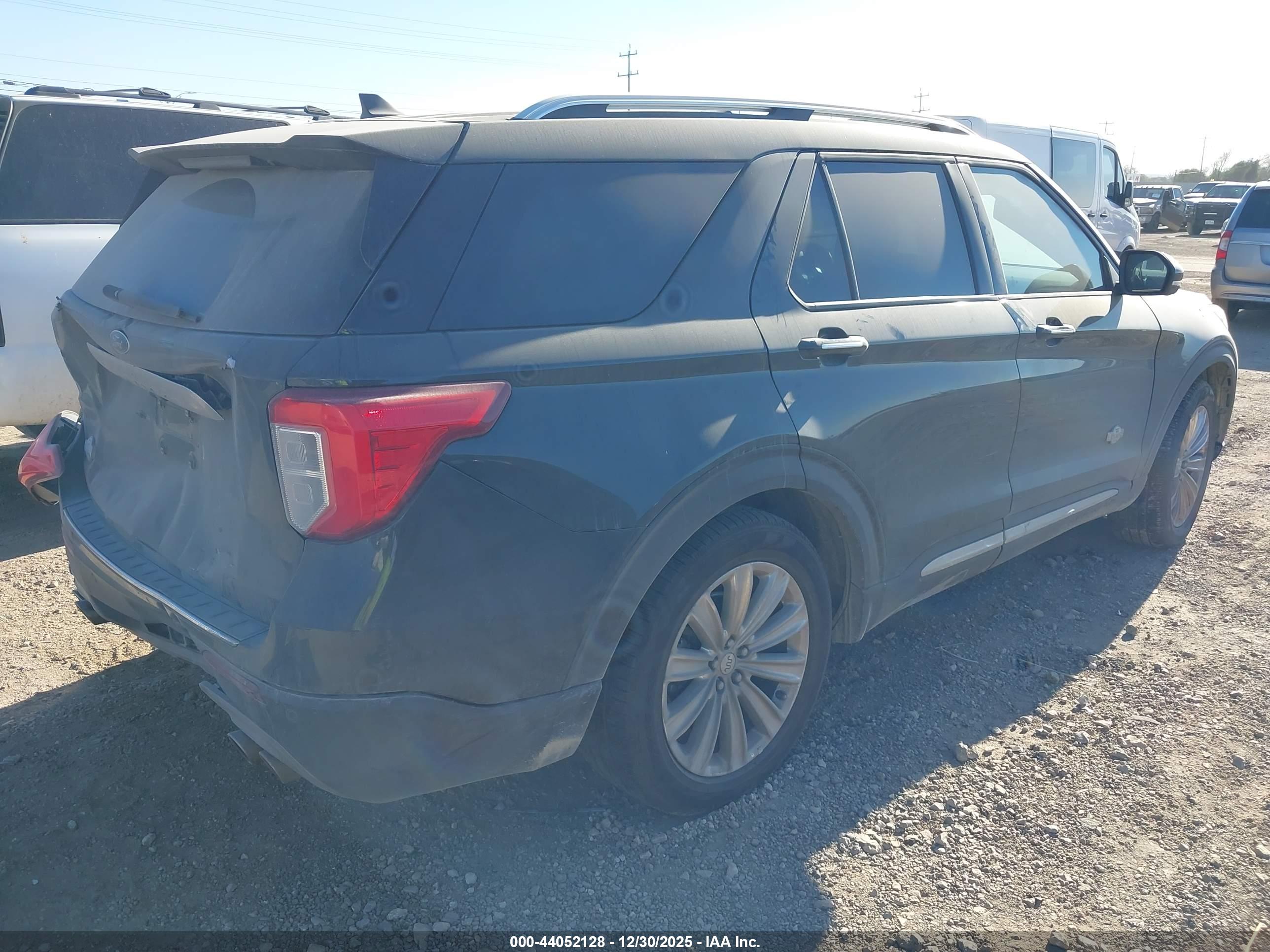 FORD EXPLORER image 4
