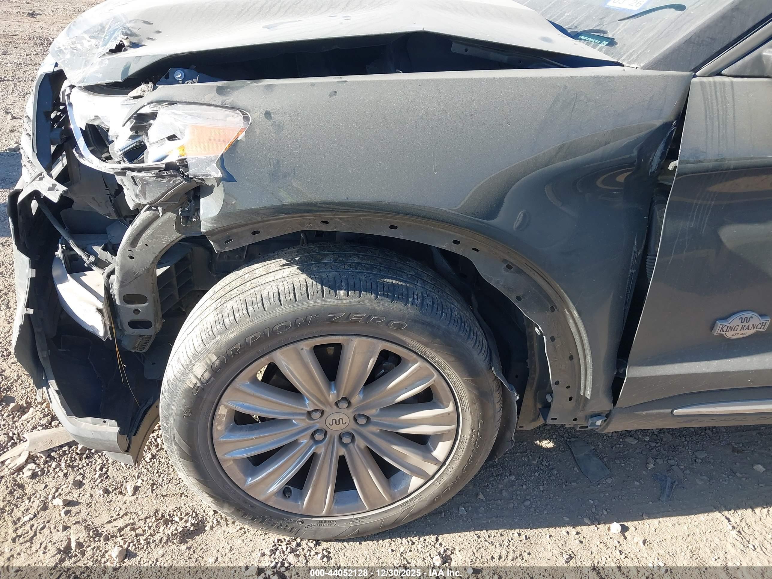 FORD EXPLORER image 6