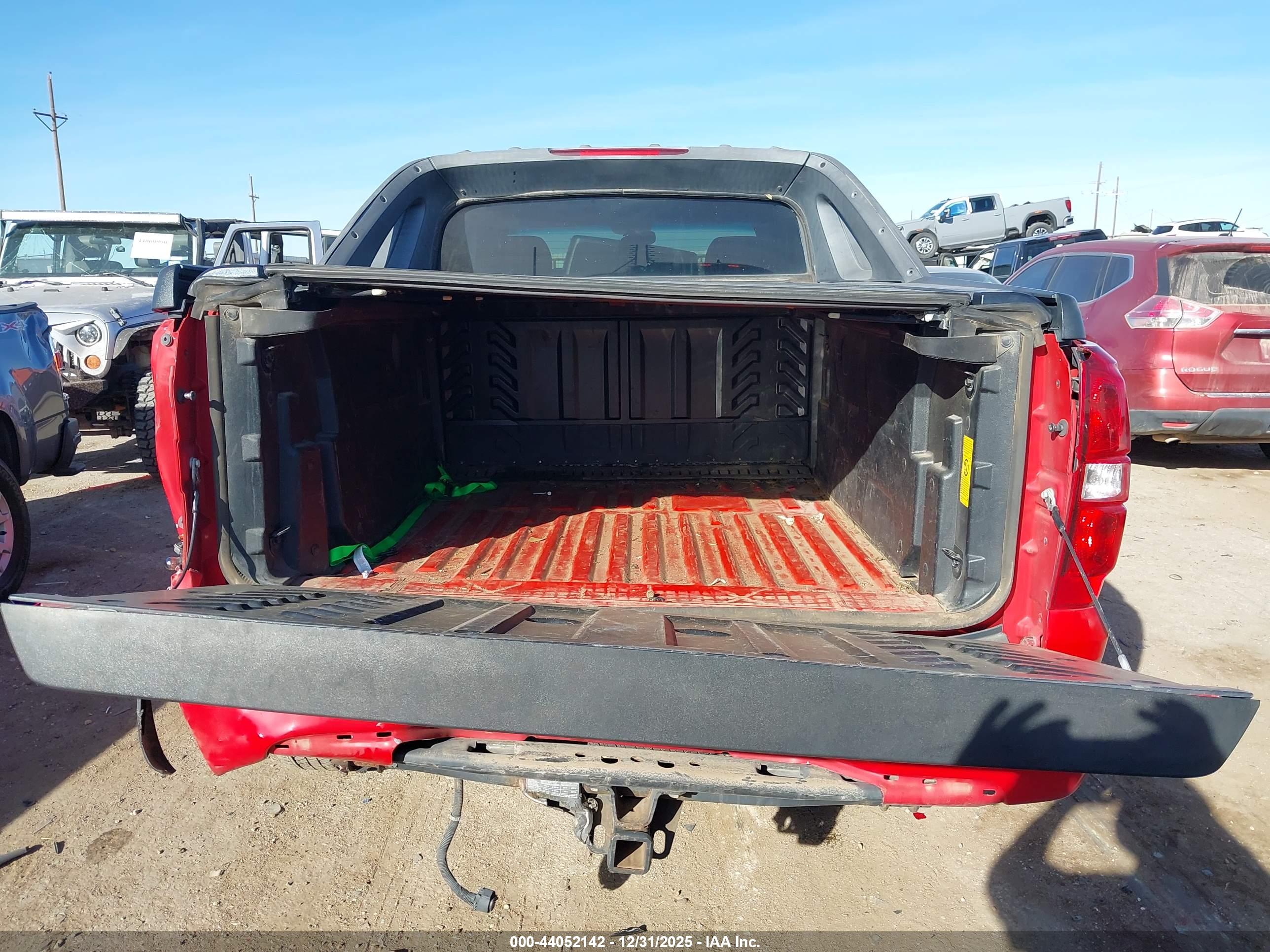CHEVROLET AVALANCHE image 6