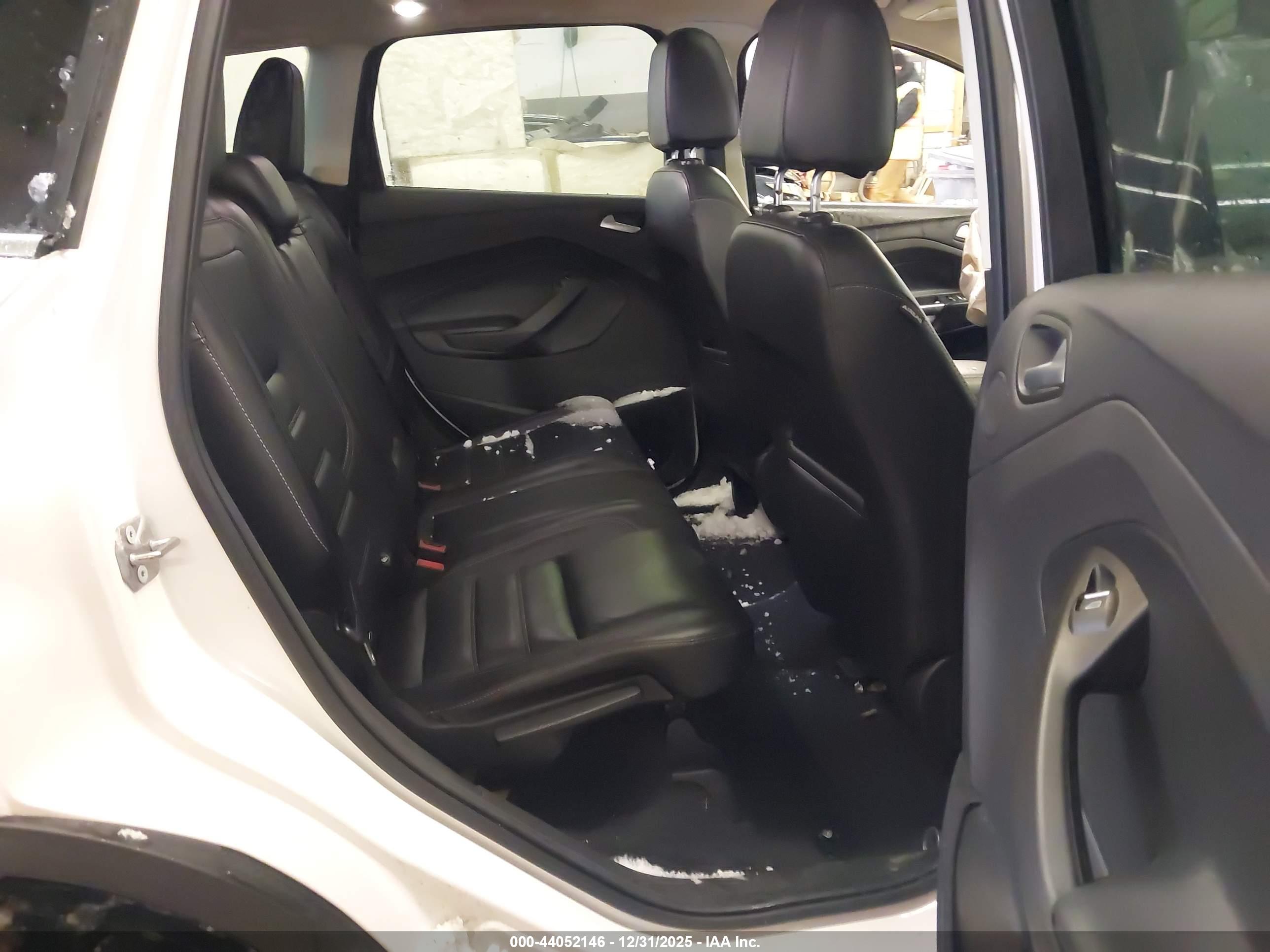 FORD ESCAPE image 8