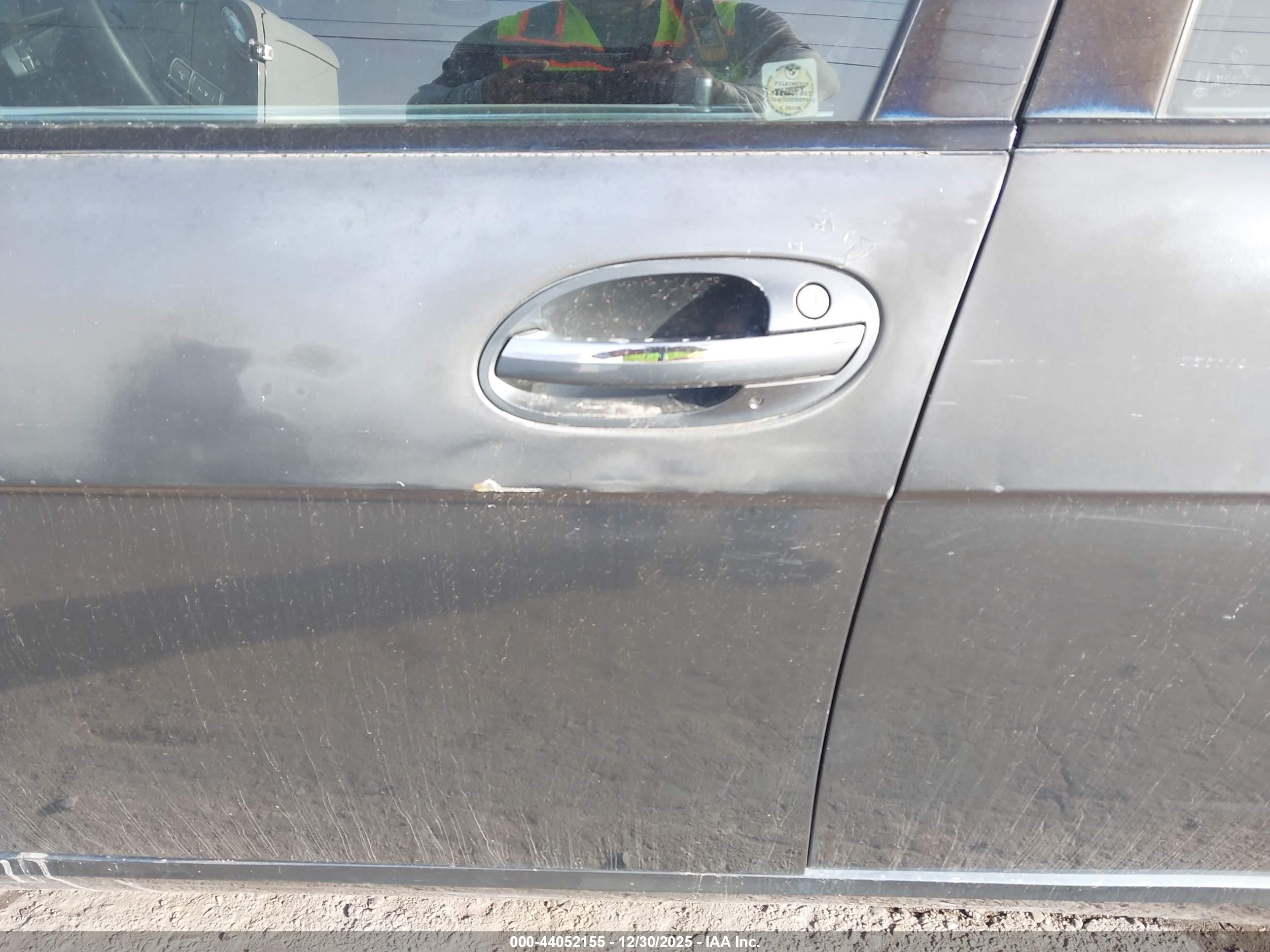 BMW 750LI image 6