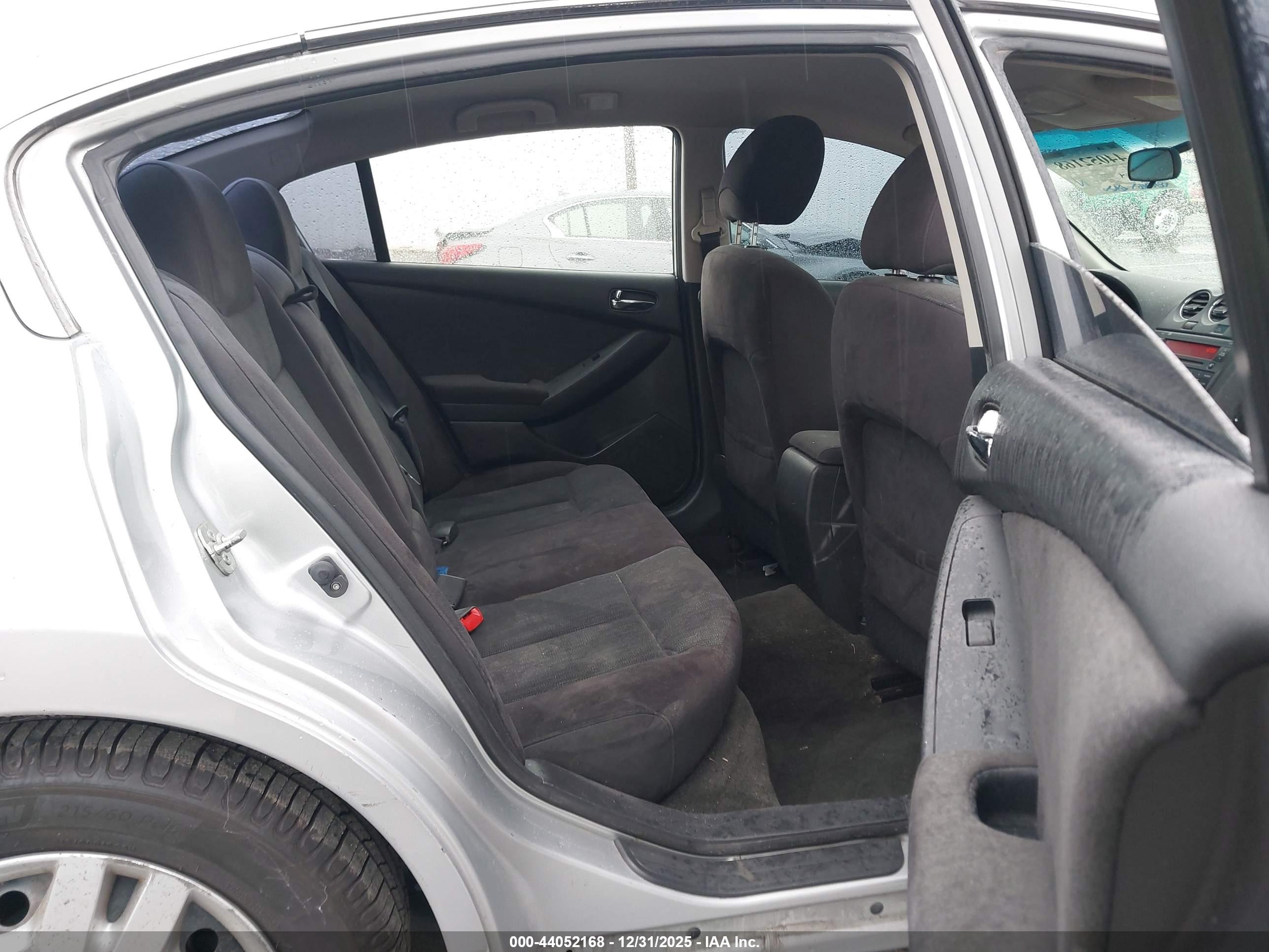NISSAN ALTIMA image 8