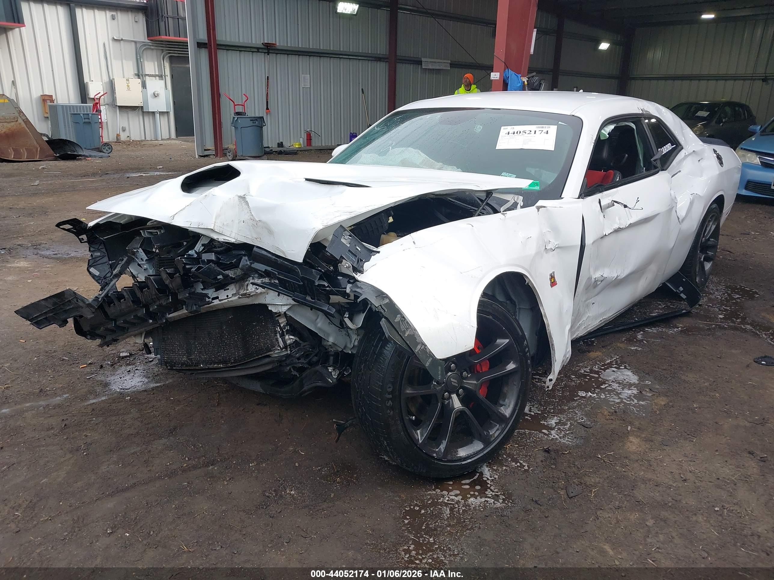 DODGE CHALLENGER image 6