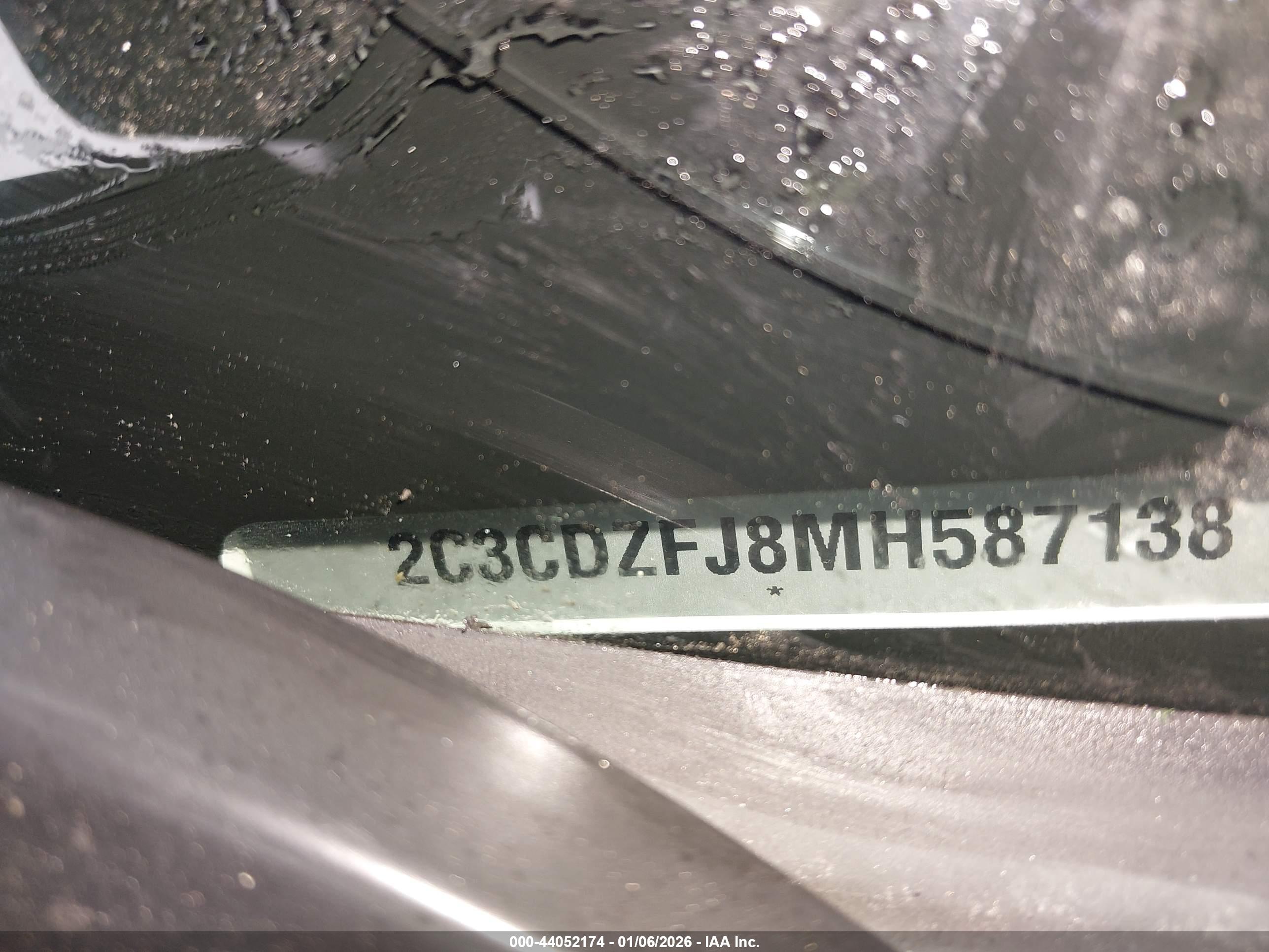 DODGE CHALLENGER image 9