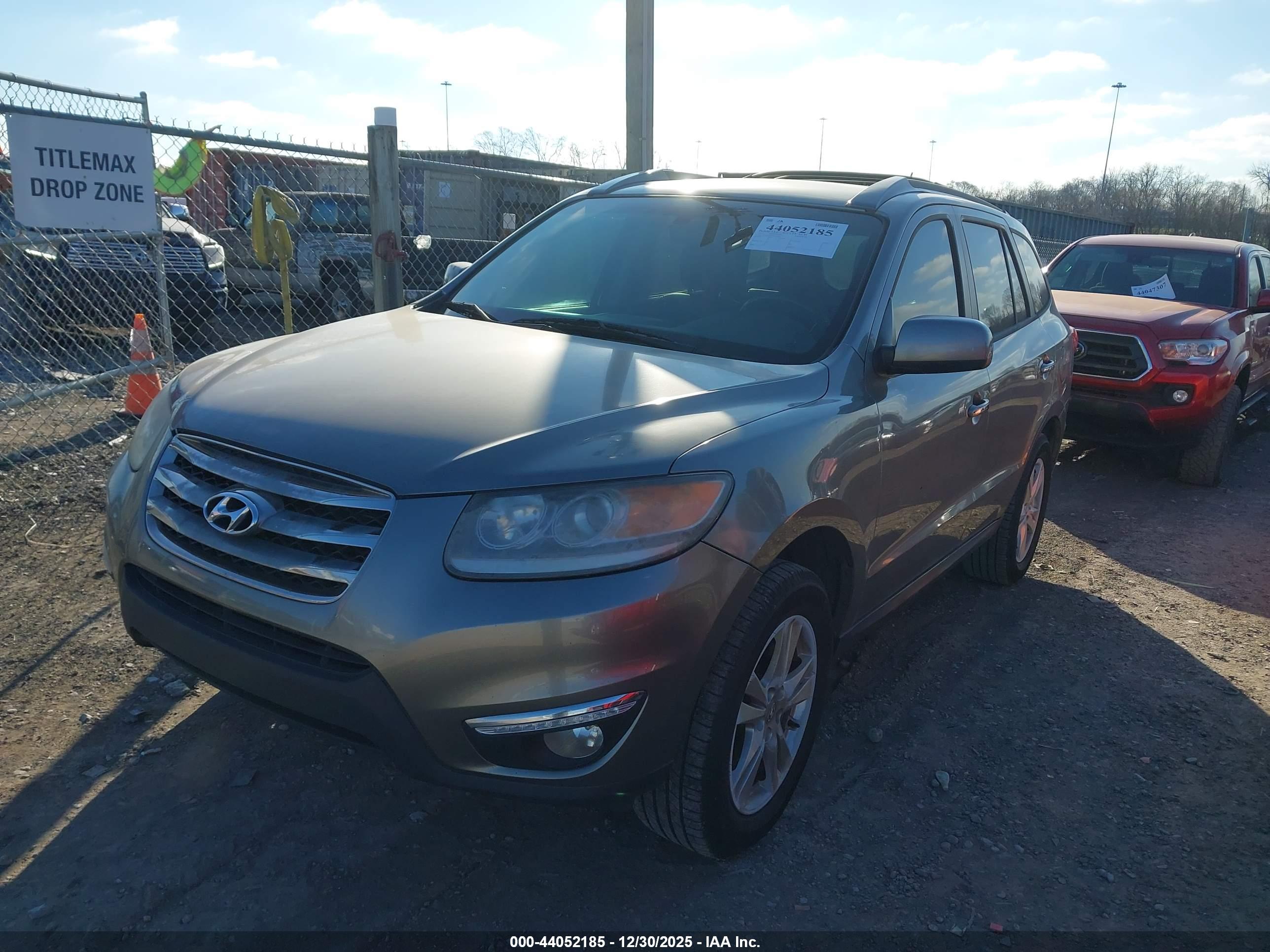 HYUNDAI SANTA image 2