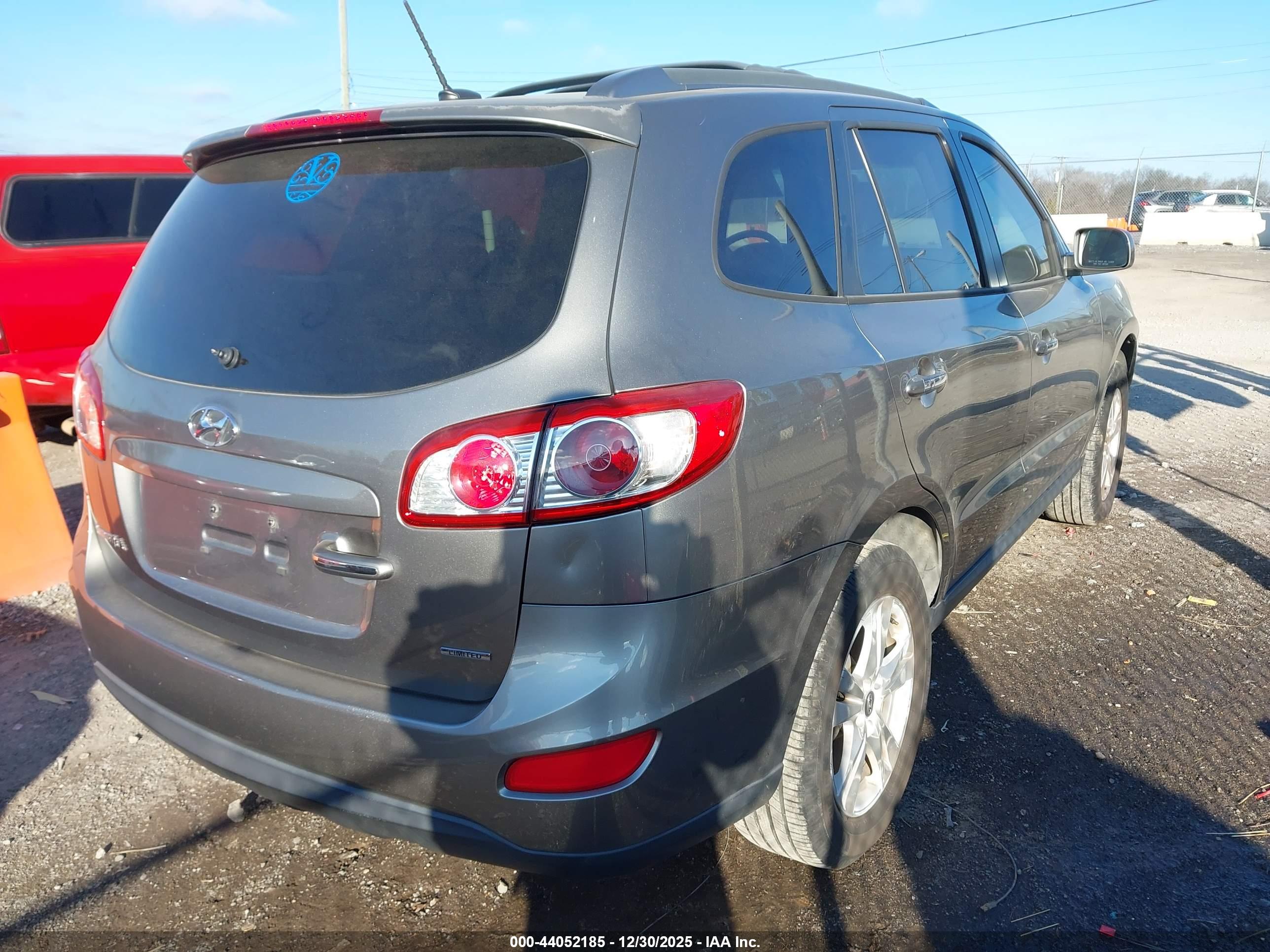HYUNDAI SANTA image 4