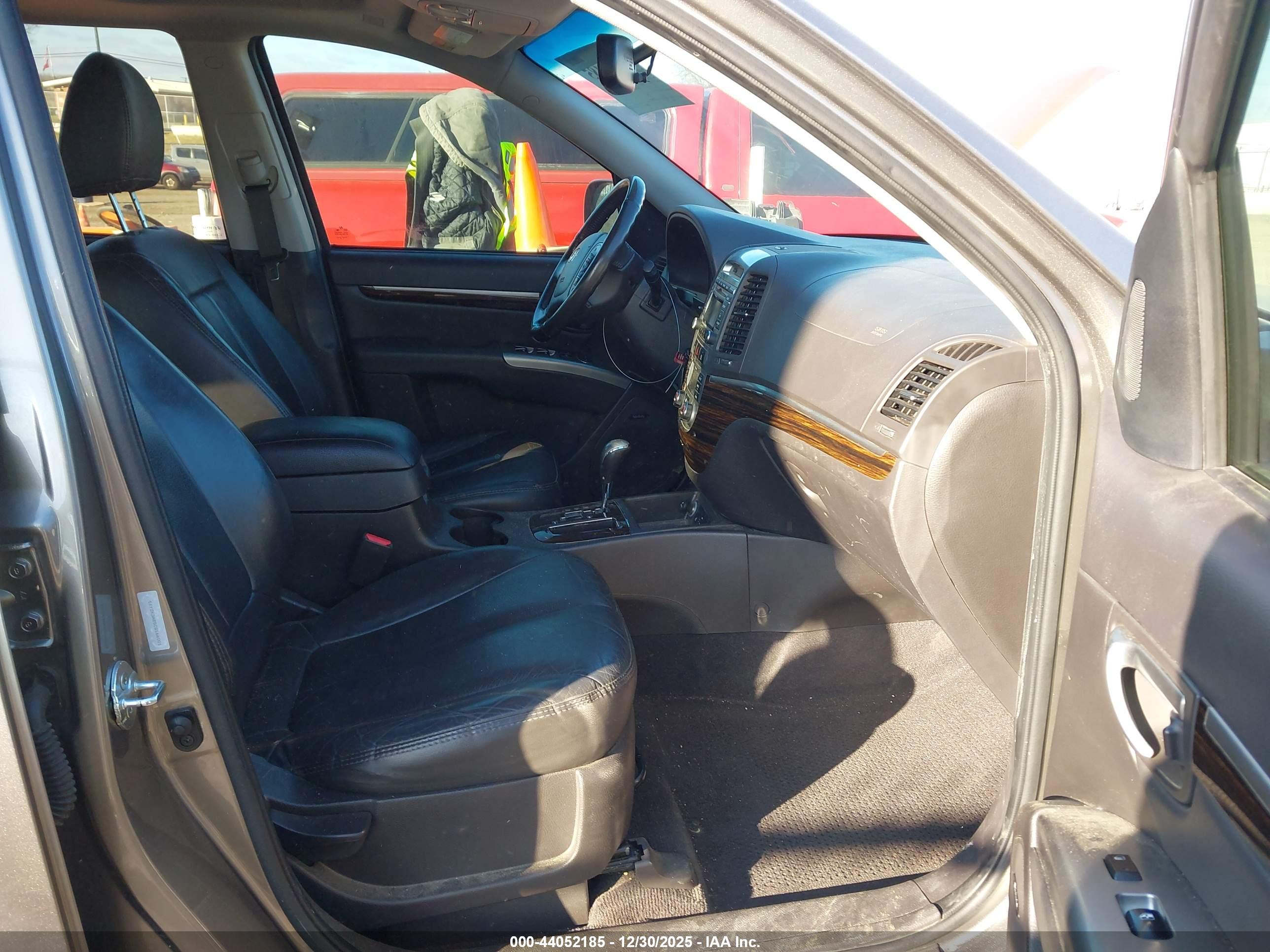 HYUNDAI SANTA image 5