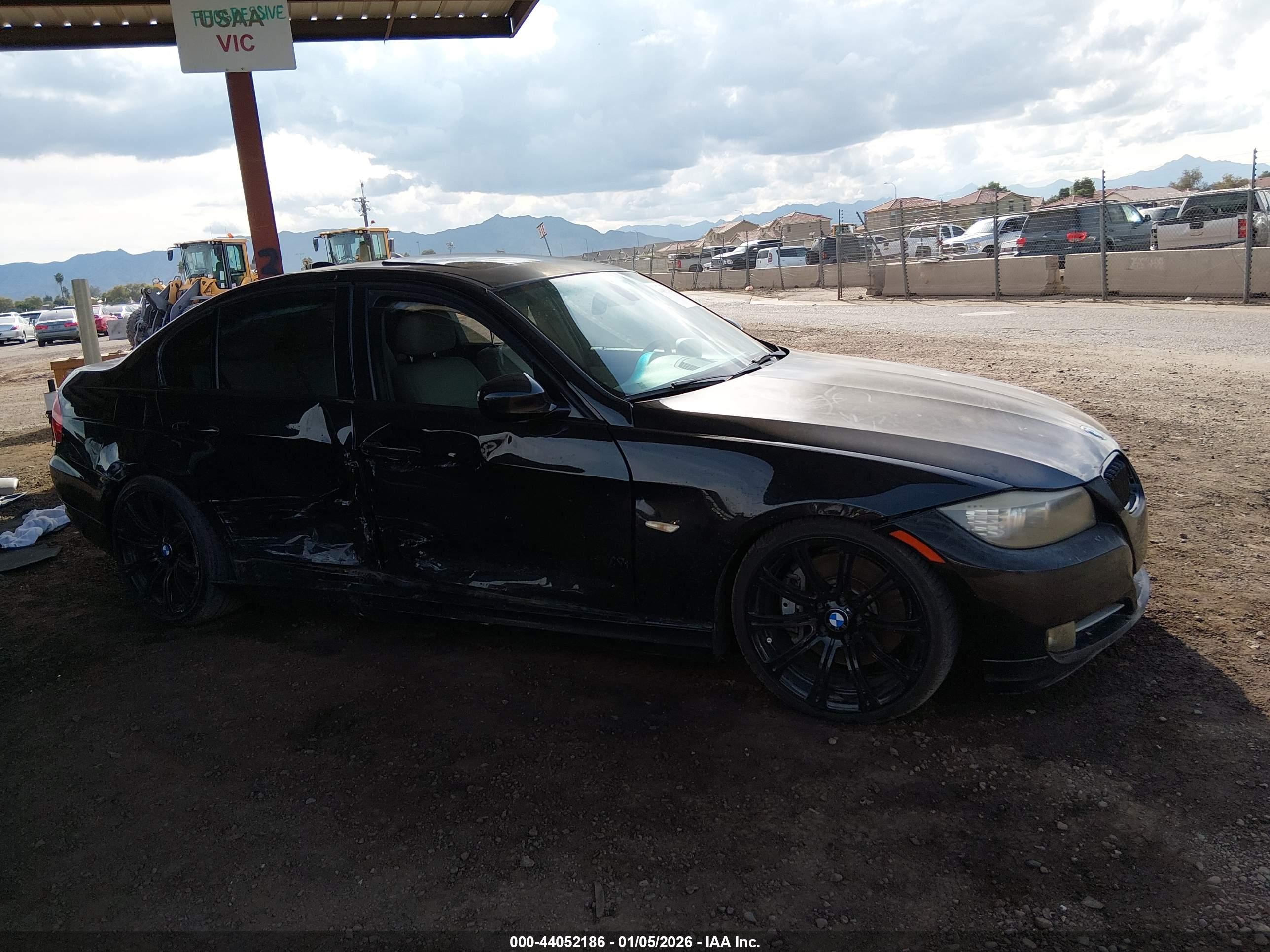 BMW 335I image 6