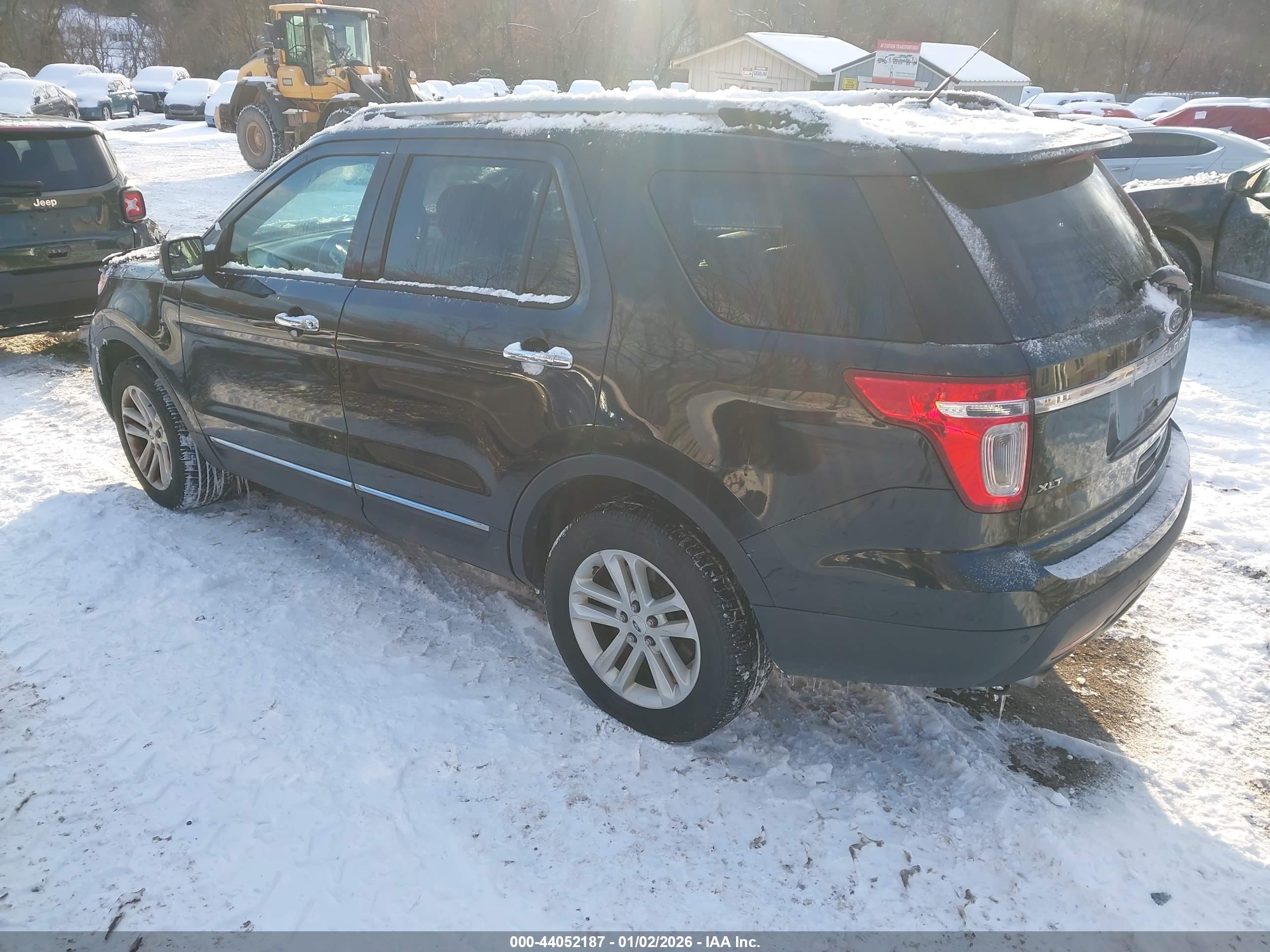 FORD EXPLORER image 3