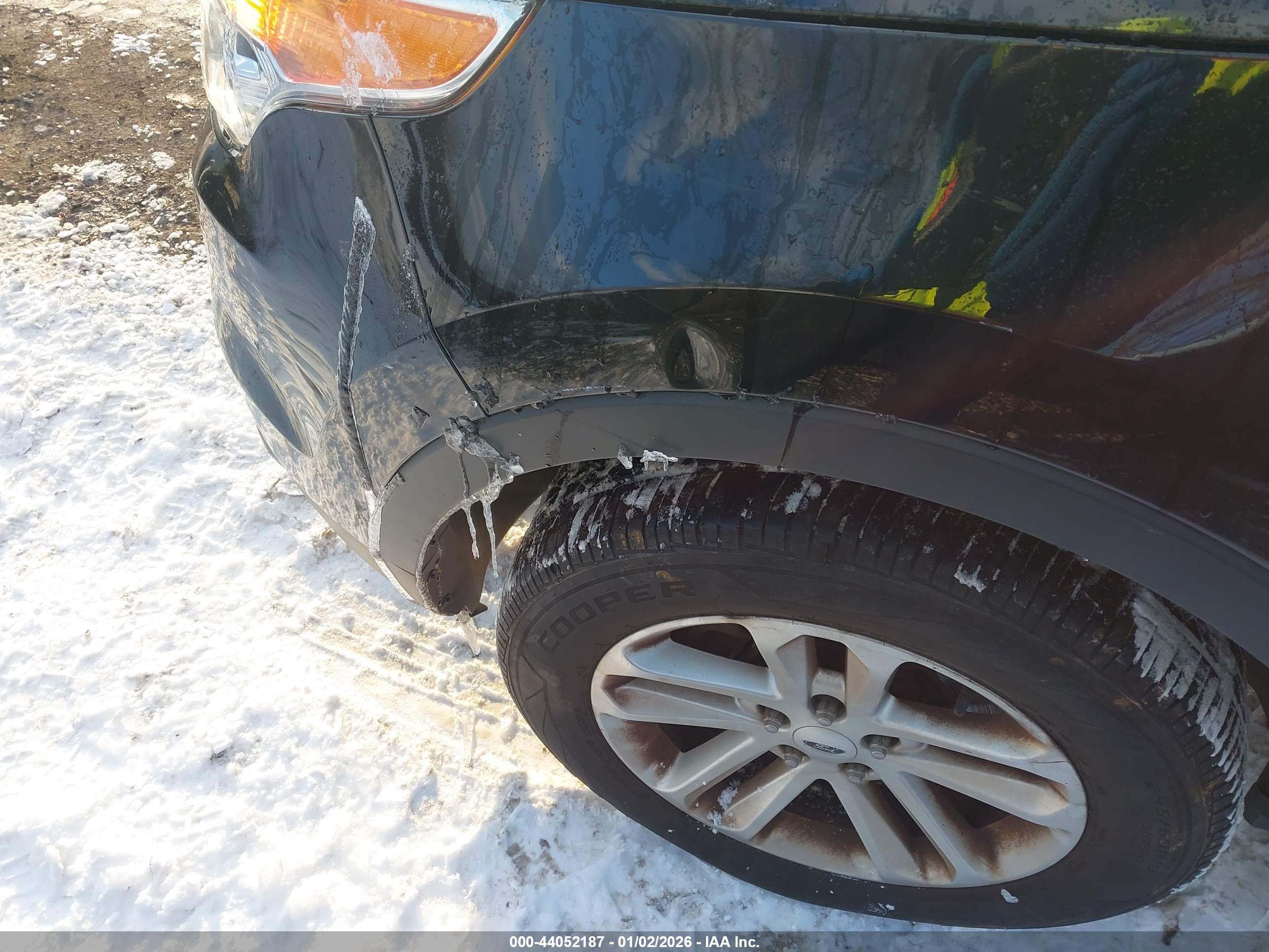 FORD EXPLORER image 6