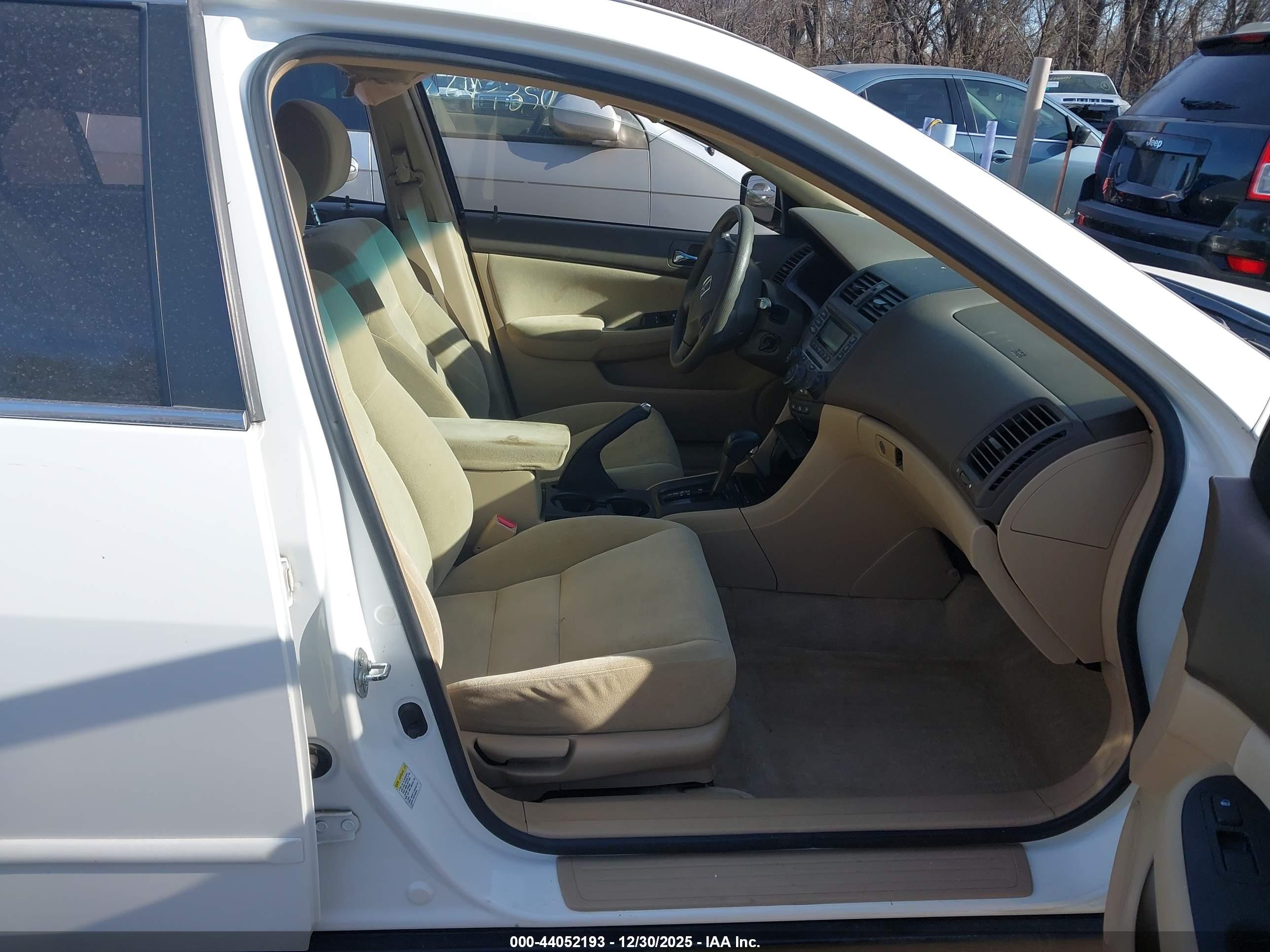 HONDA ACCORD image 5