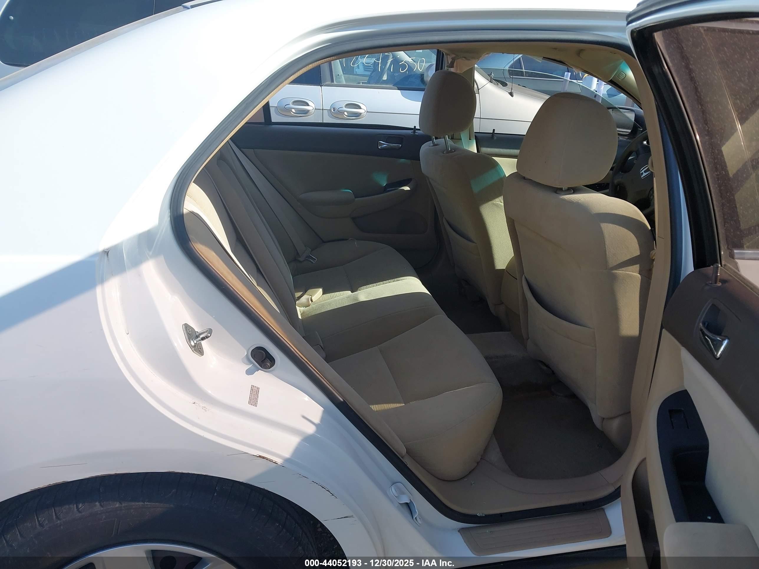 HONDA ACCORD image 8