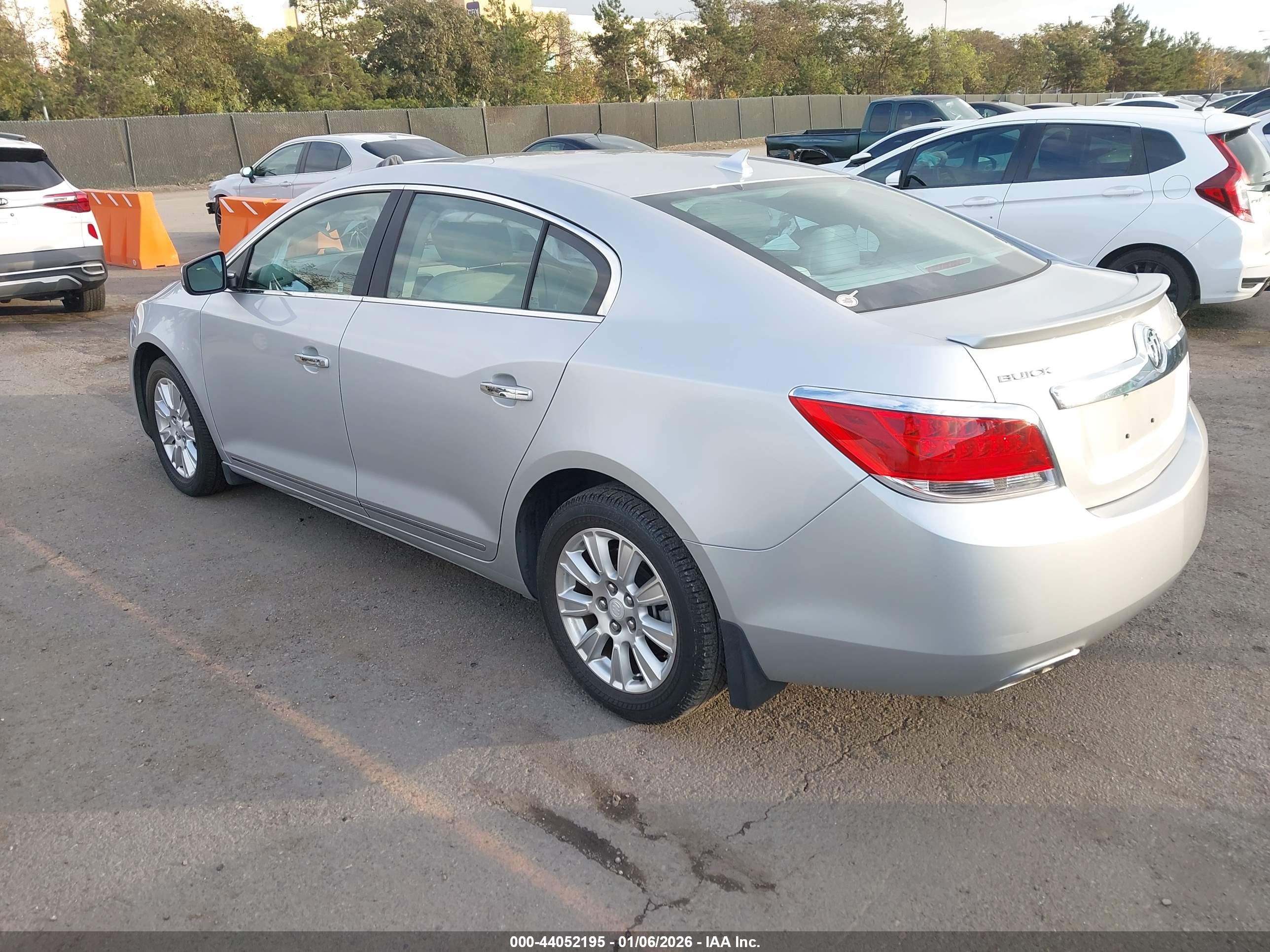 BUICK LACROSSE image 3