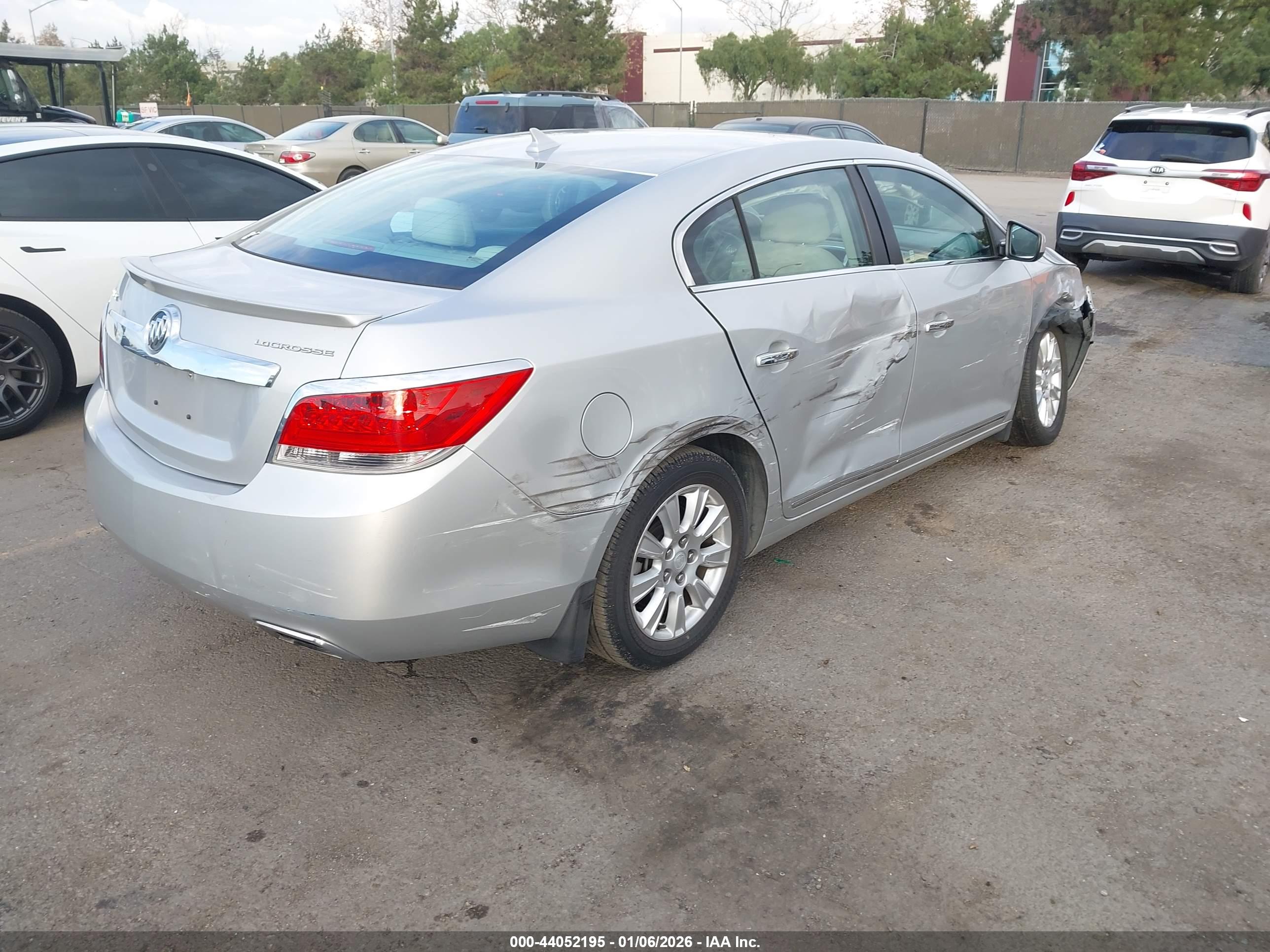 BUICK LACROSSE image 4