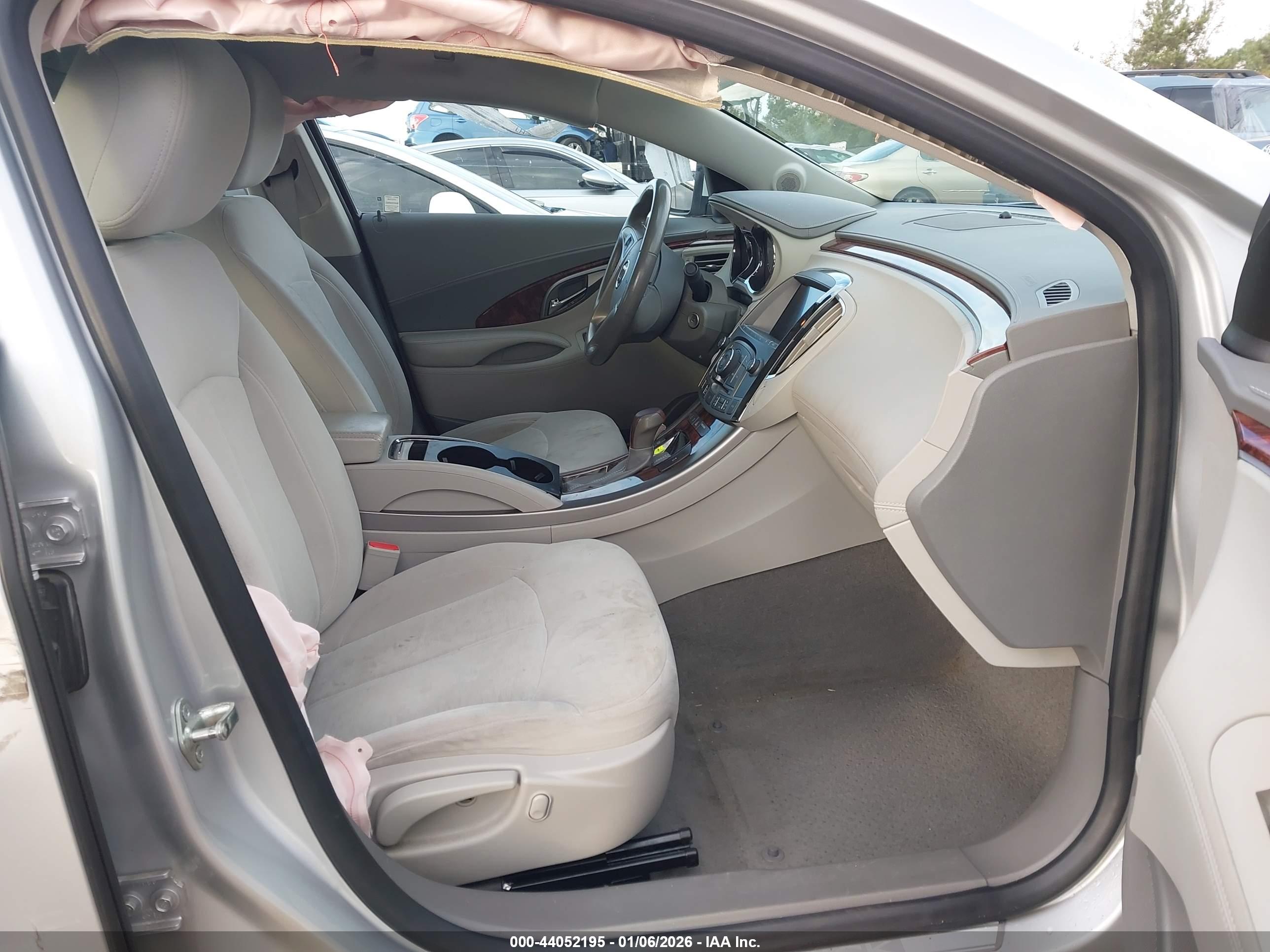 BUICK LACROSSE image 5
