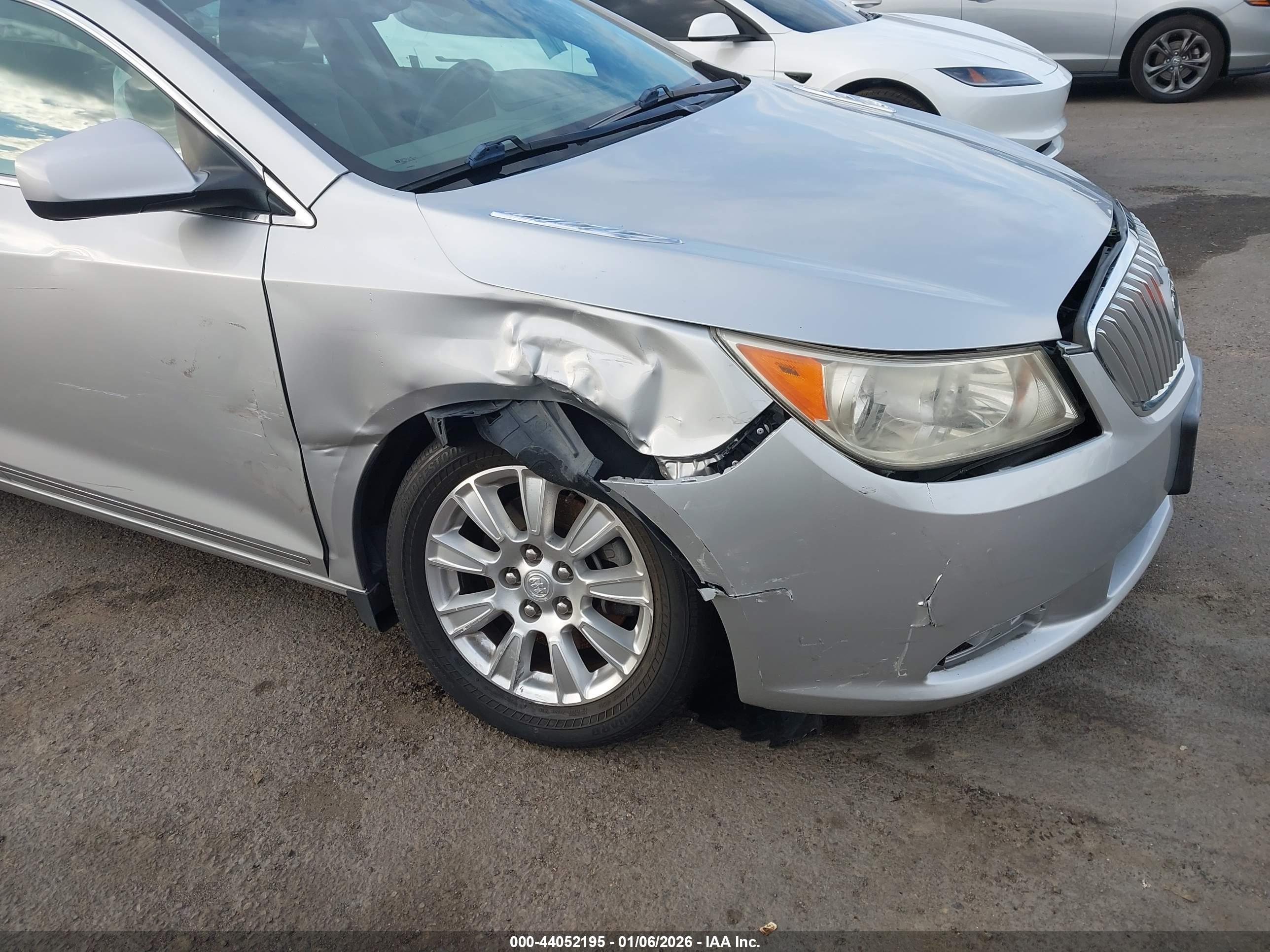 BUICK LACROSSE image 6