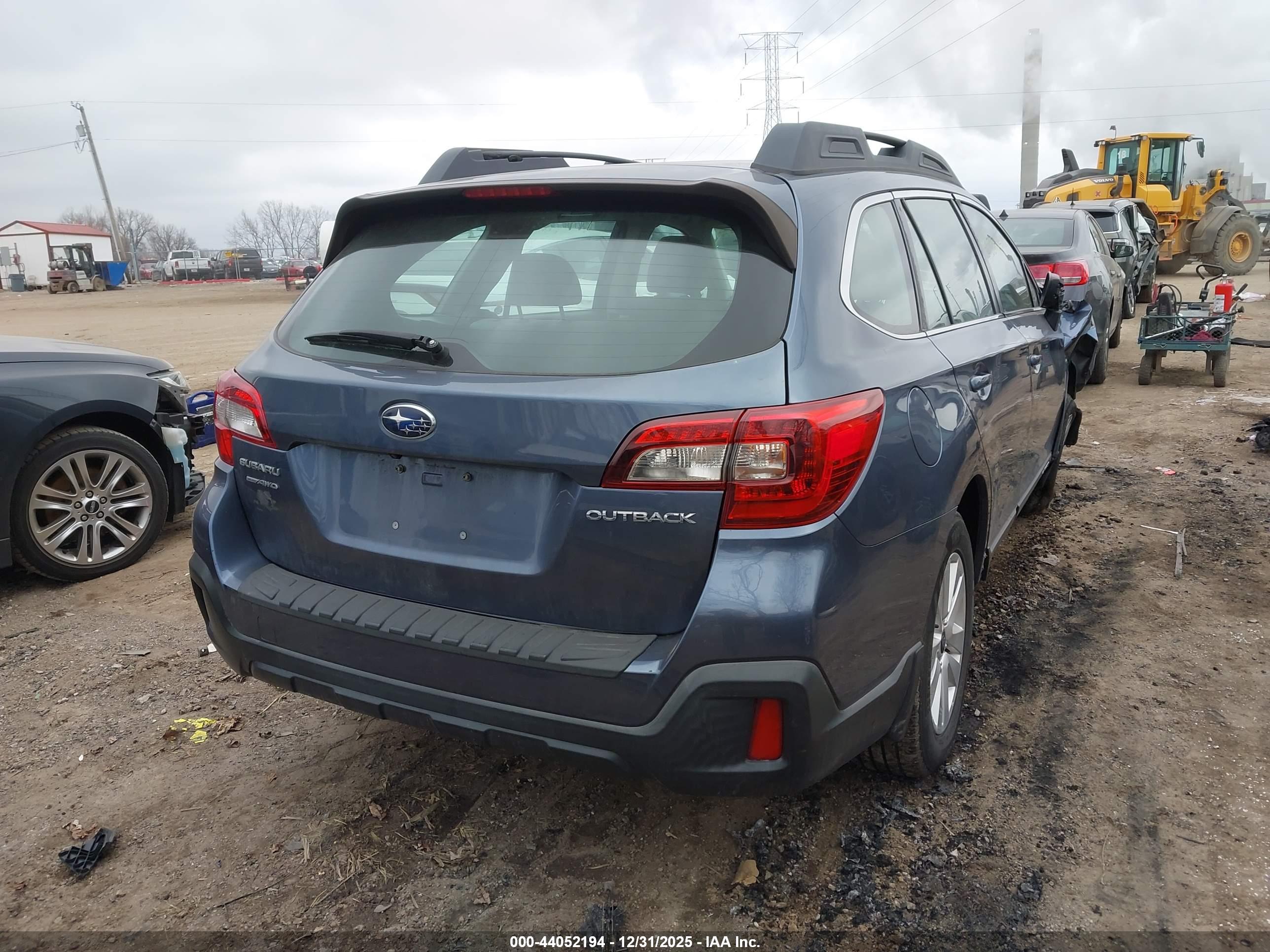 SUBARU OUTBACK image 4