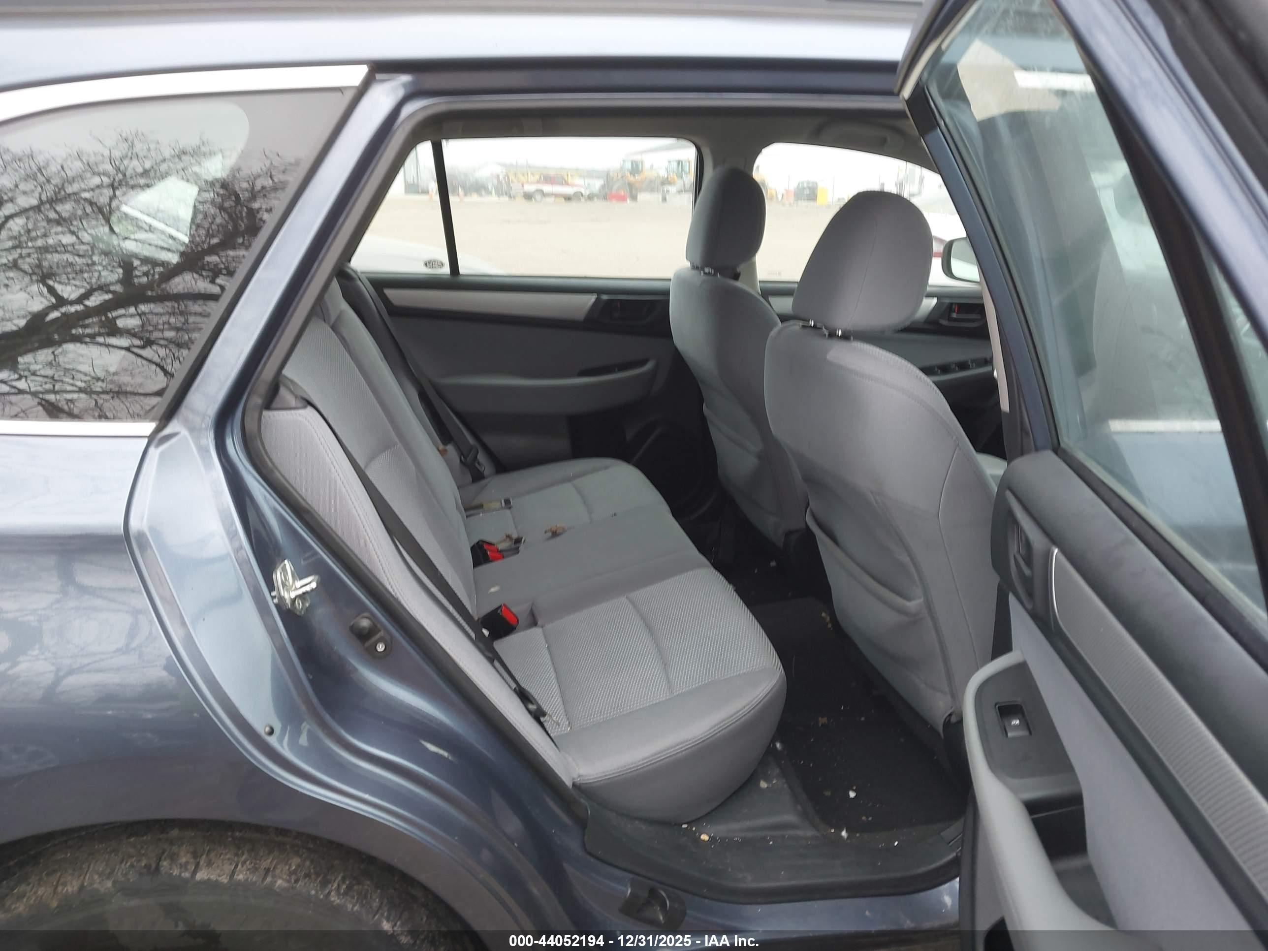 SUBARU OUTBACK image 8