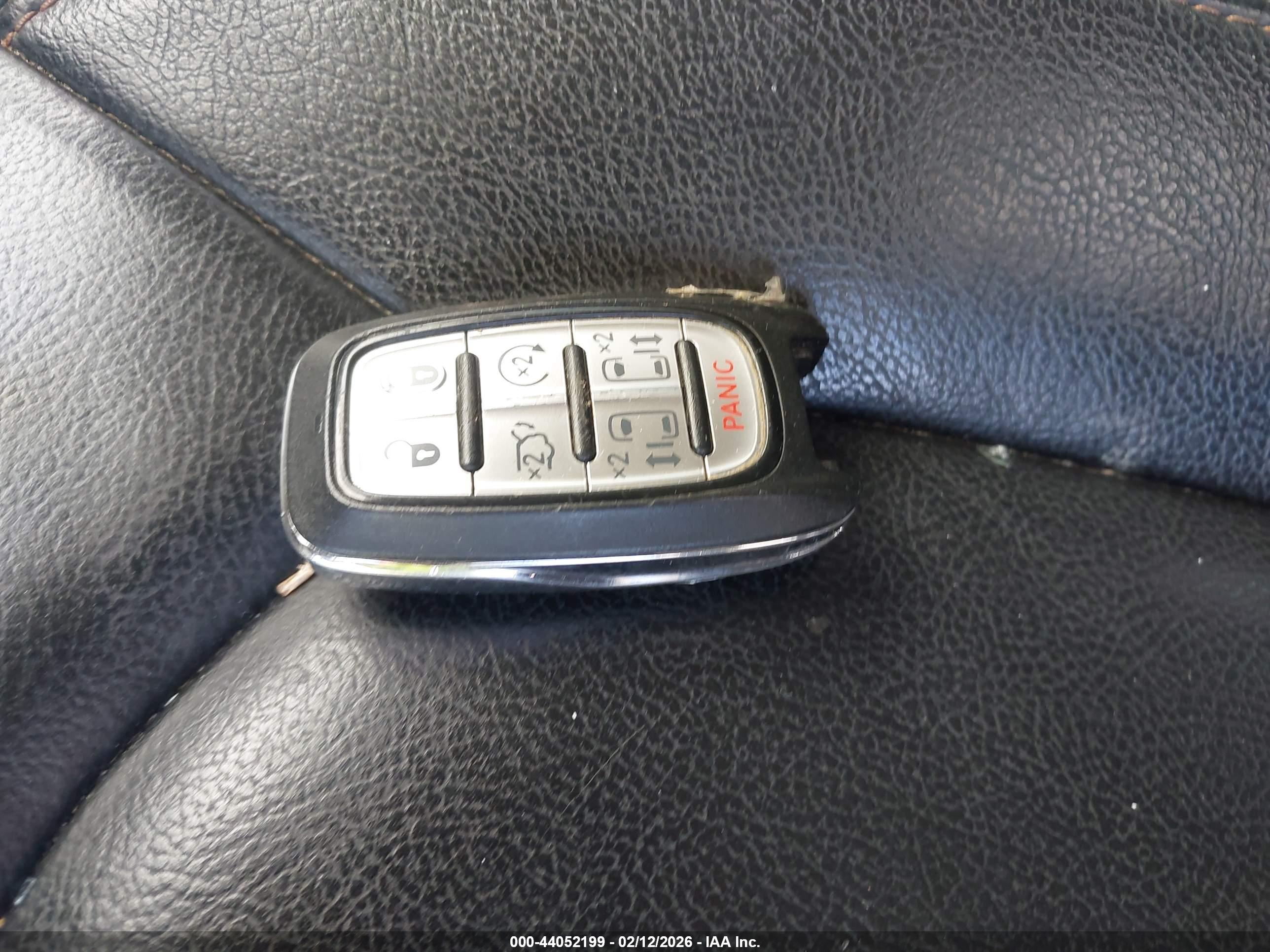 CHRYSLER PACIFICA image 11