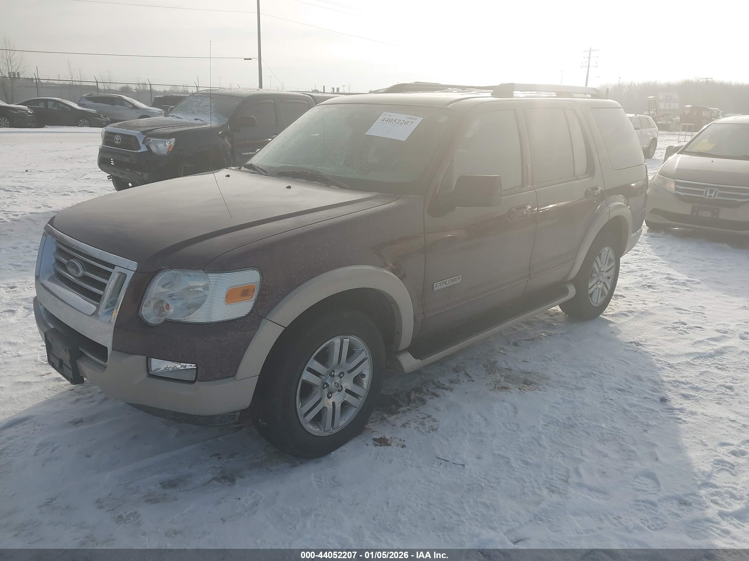 FORD EXPLORER image 2