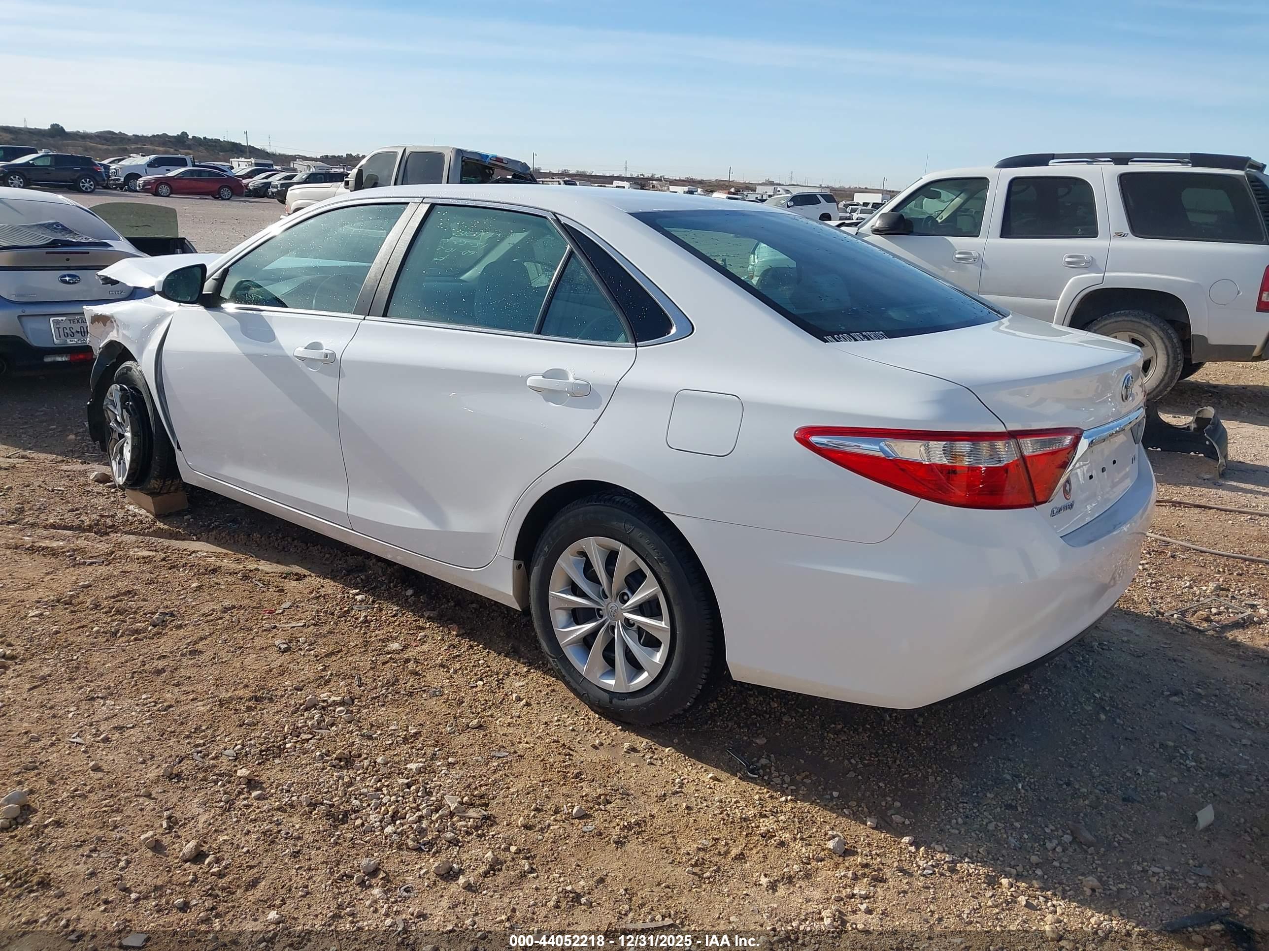TOYOTA CAMRY image 3