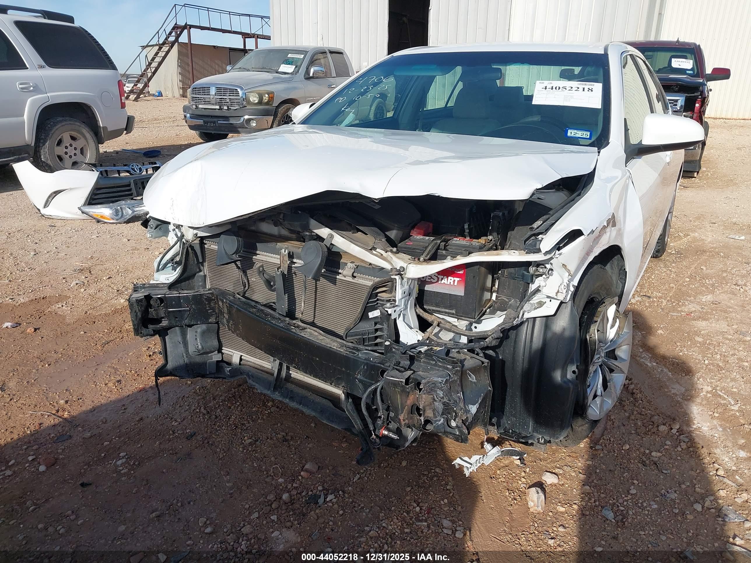 TOYOTA CAMRY image 6