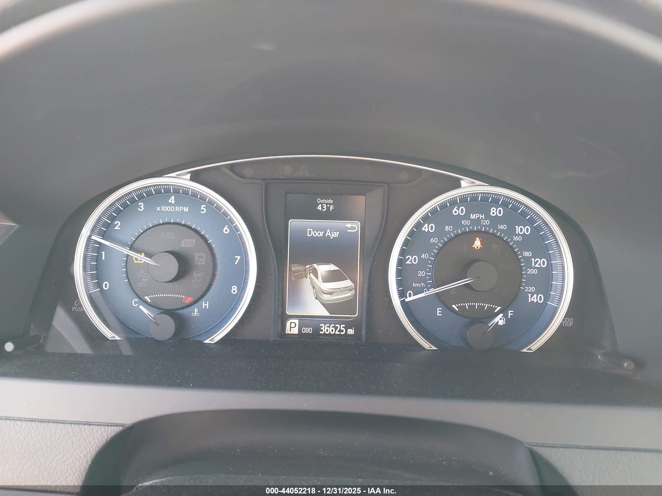 TOYOTA CAMRY image 7