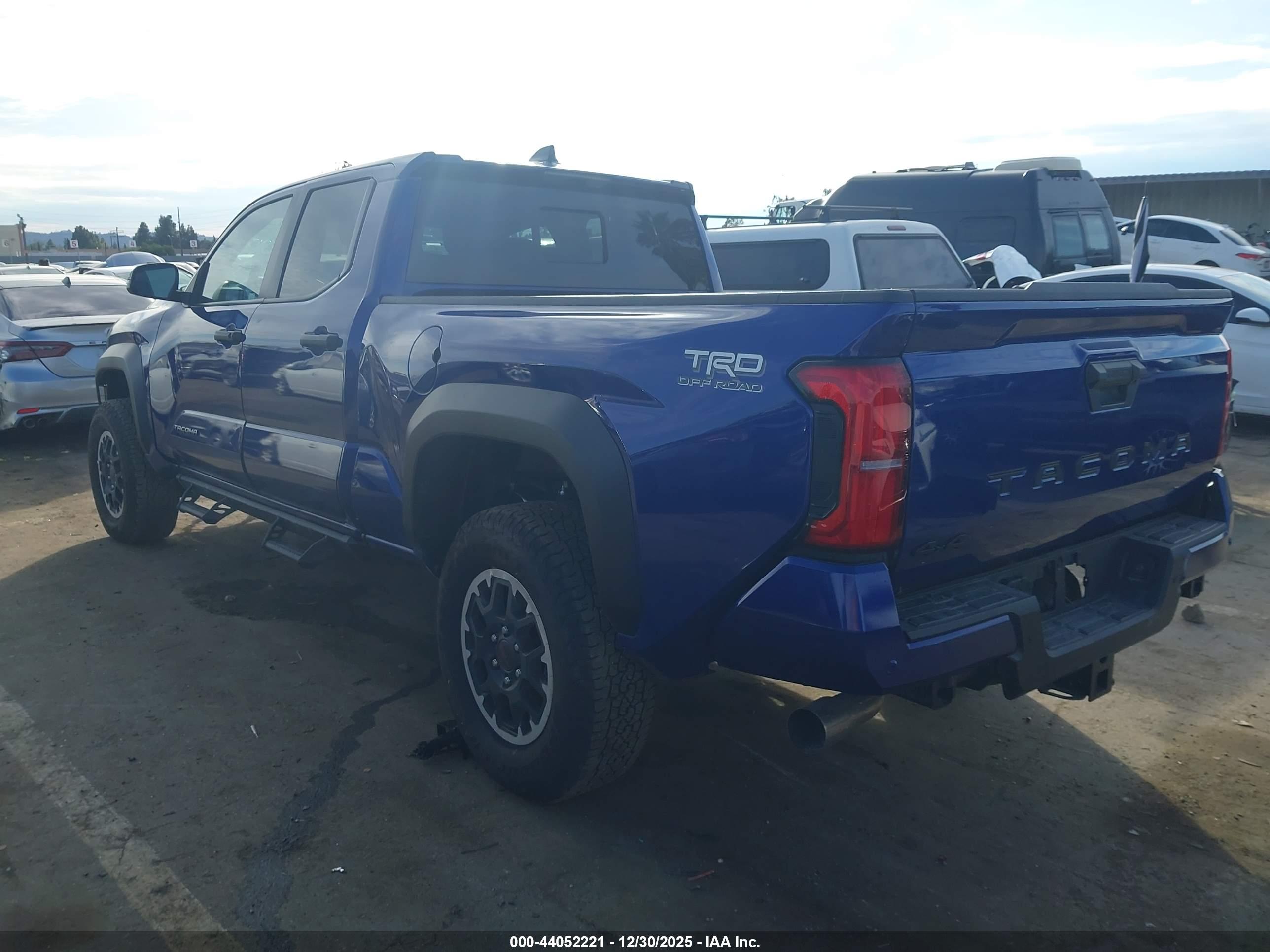 TOYOTA TACOMA image 3