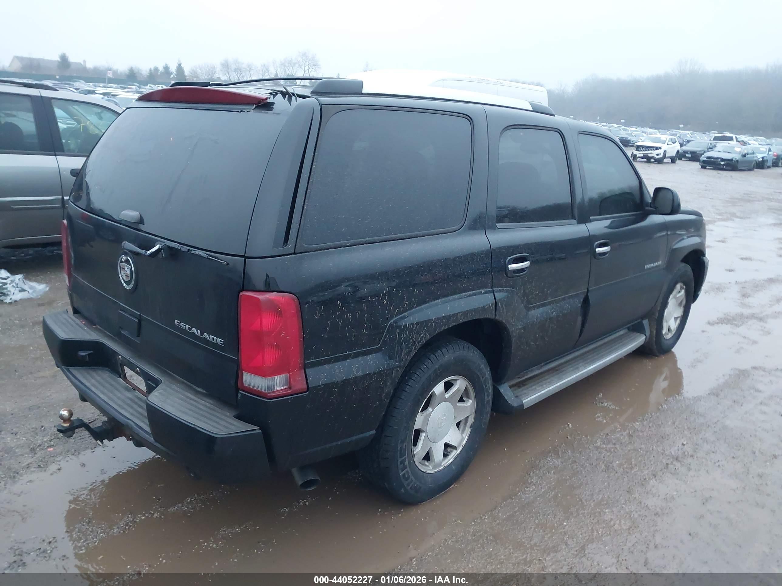 CADILLAC ESCALADE image 4