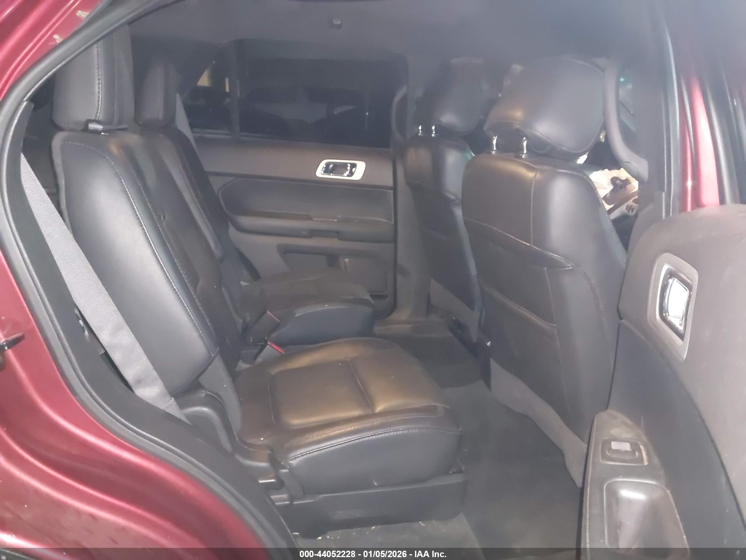 FORD EXPLORER image 8