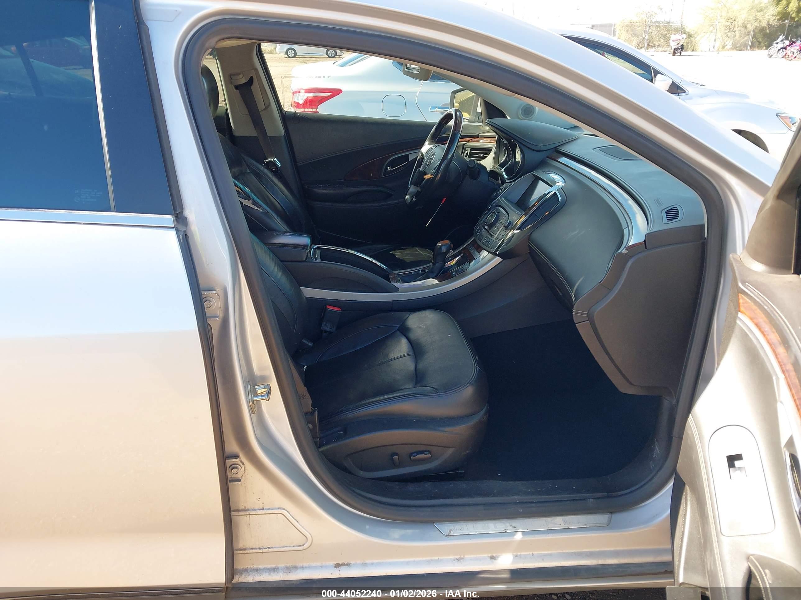 BUICK LACROSSE image 5