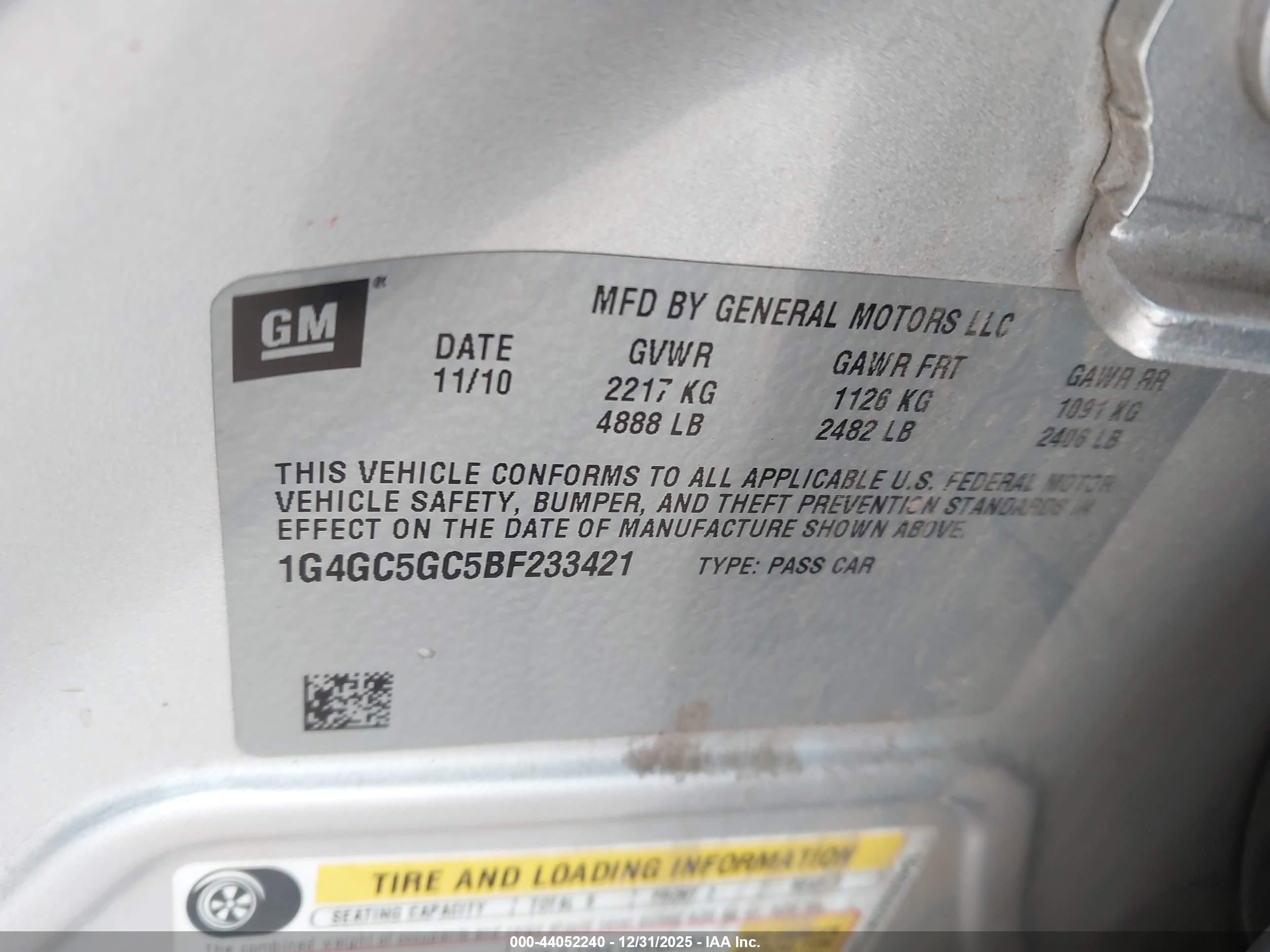 BUICK LACROSSE image 9