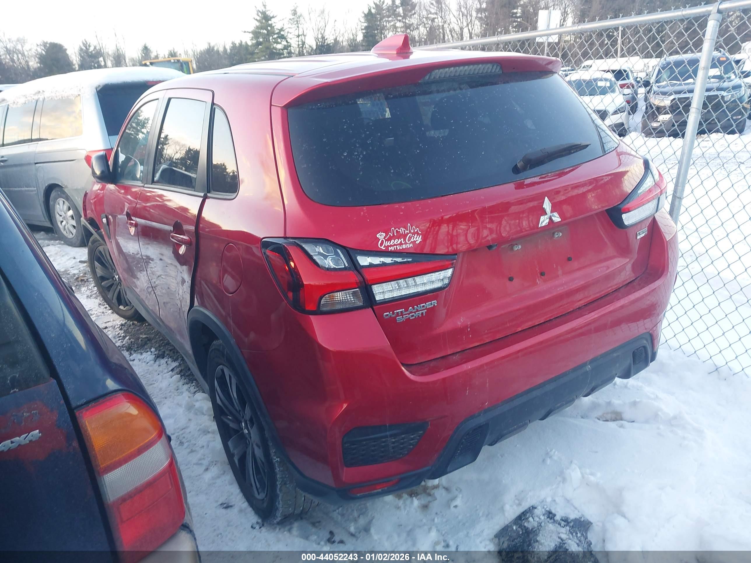 MITSUBISHI OUTLANDER image 3