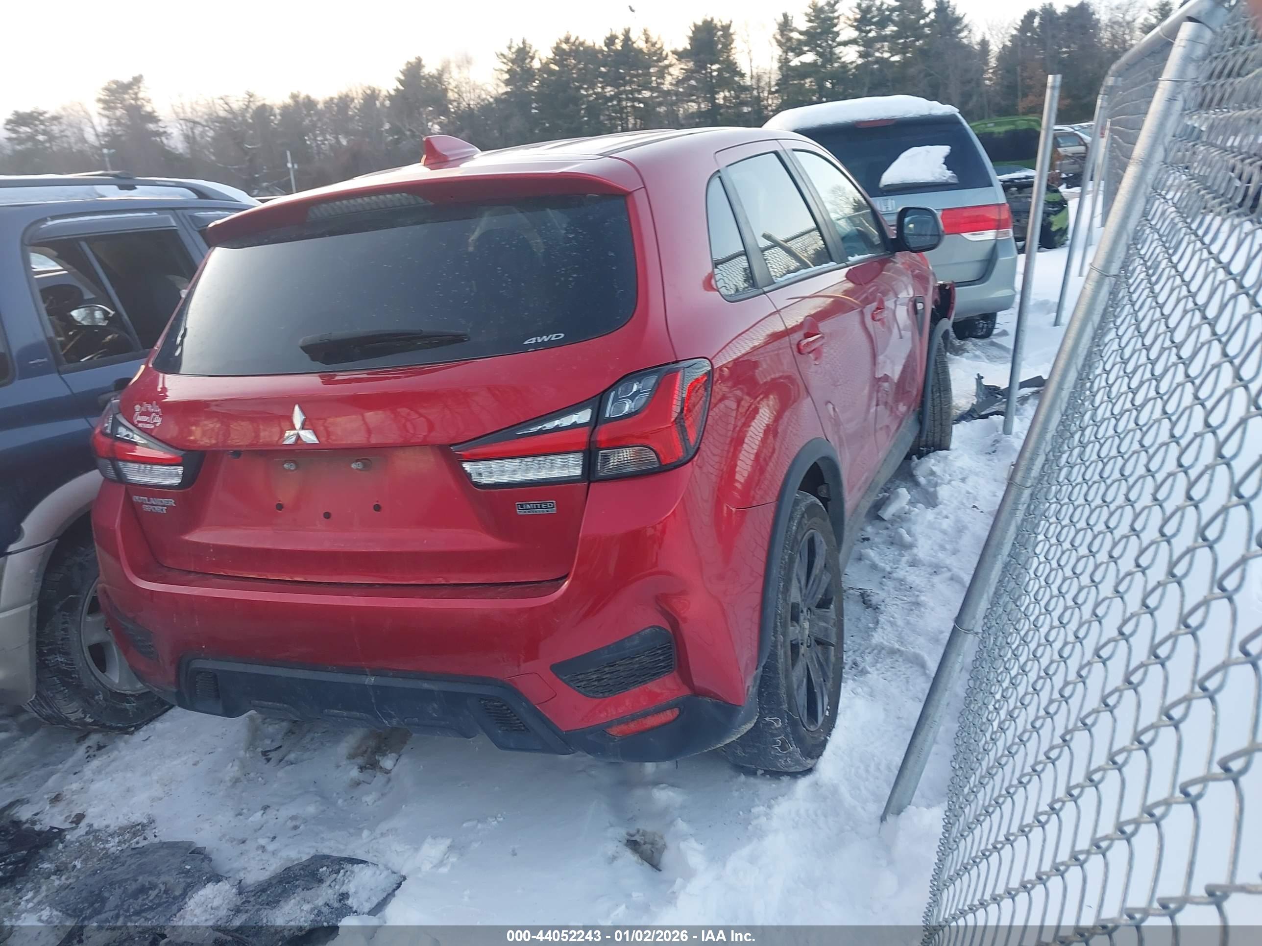 MITSUBISHI OUTLANDER image 4