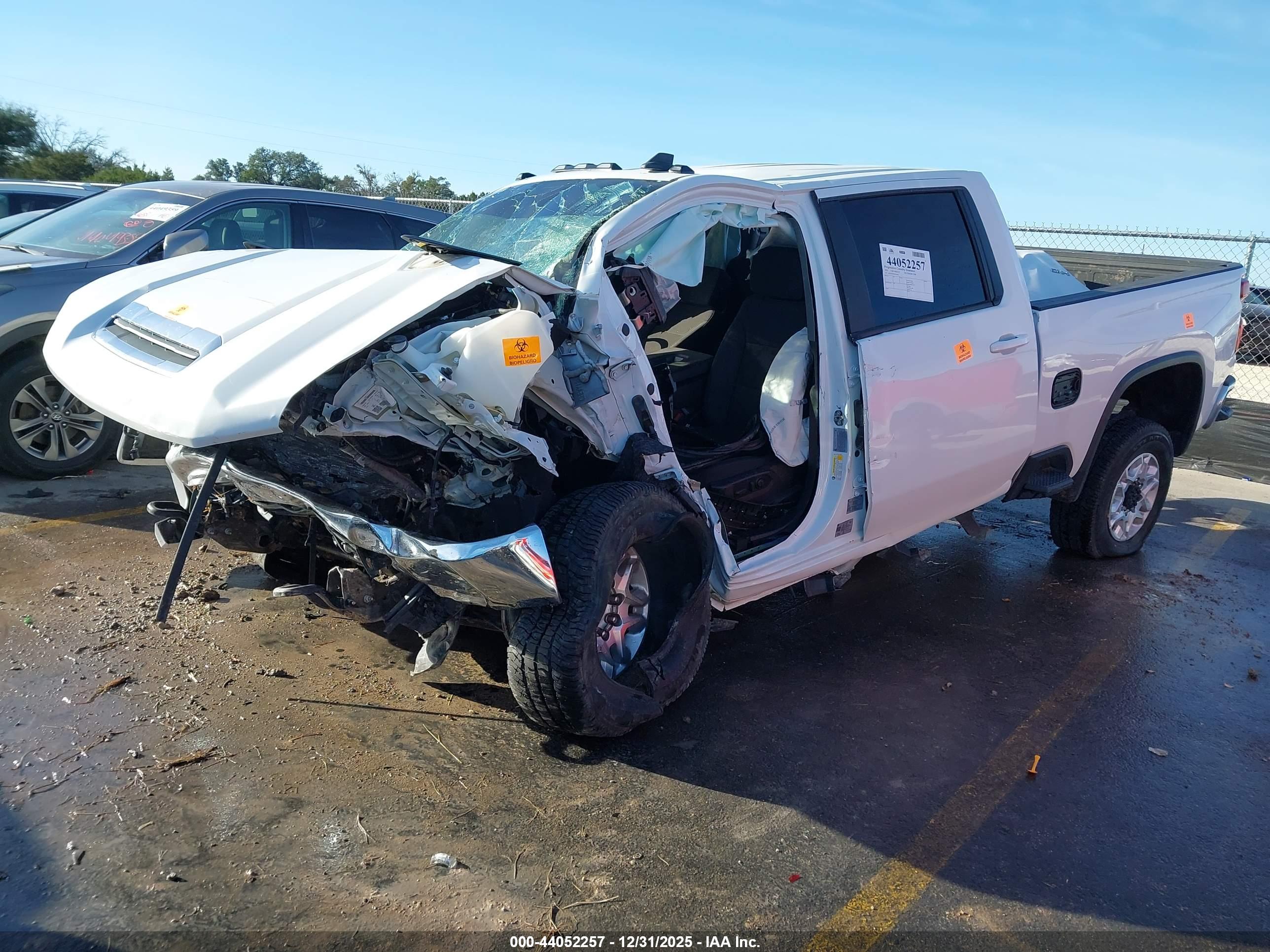 CHEVROLET SILVERADO image 2