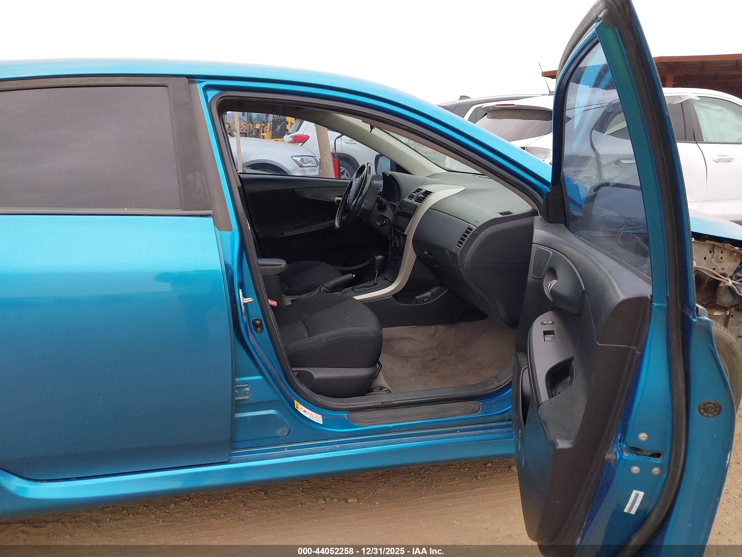 TOYOTA COROLLA image 5