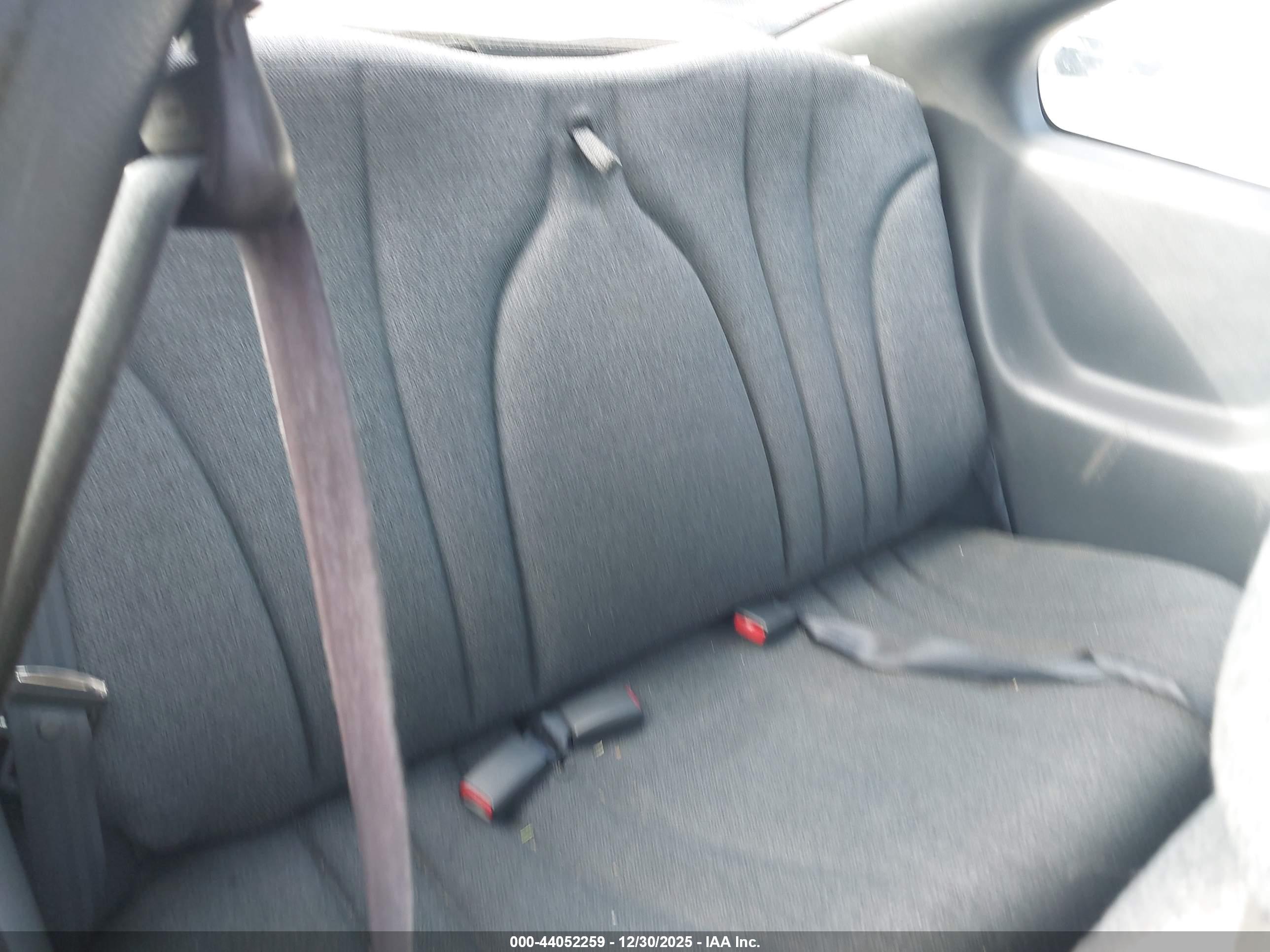 PONTIAC SUNFIRE image 8
