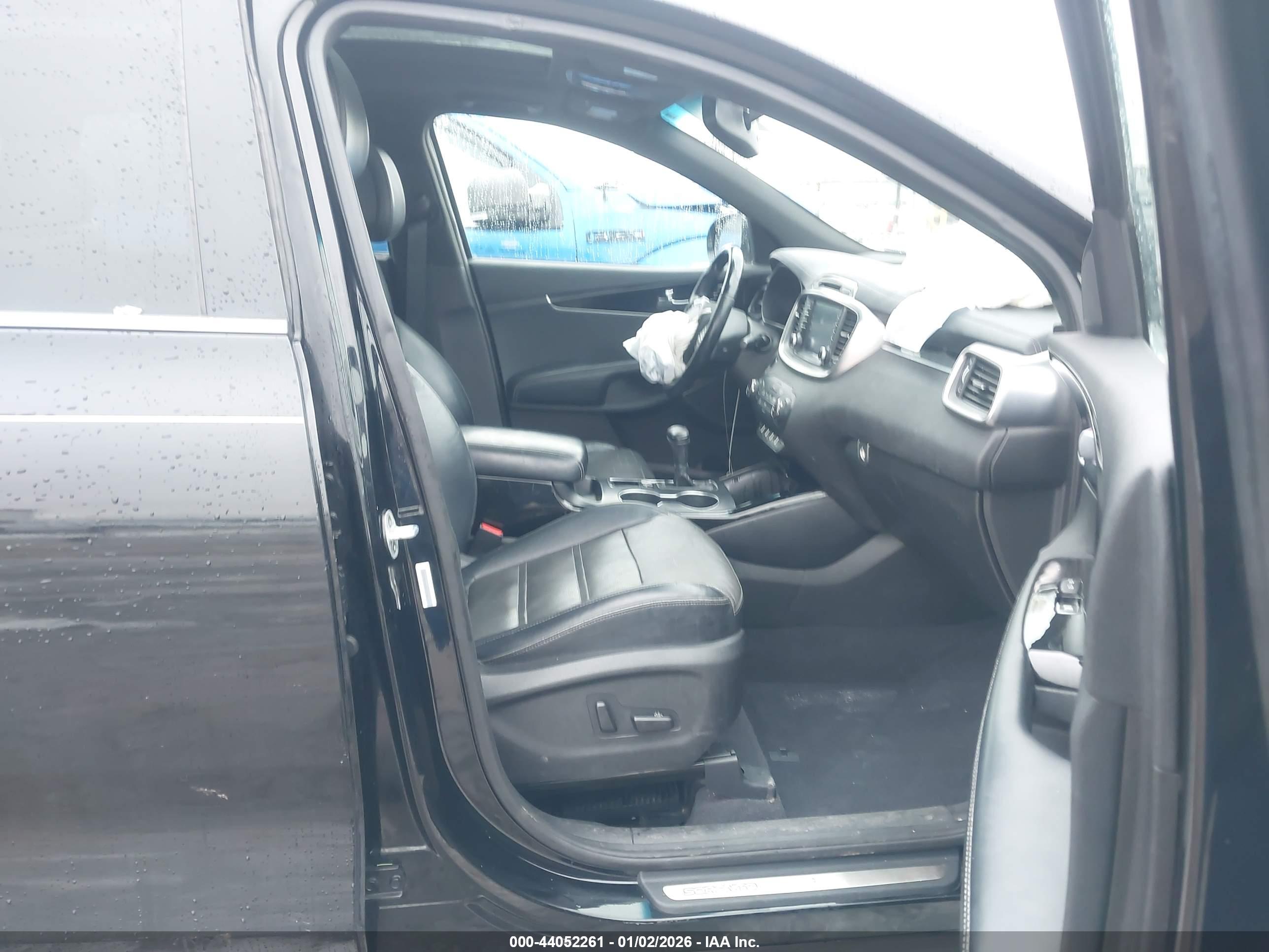 KIA SORENTO image 5