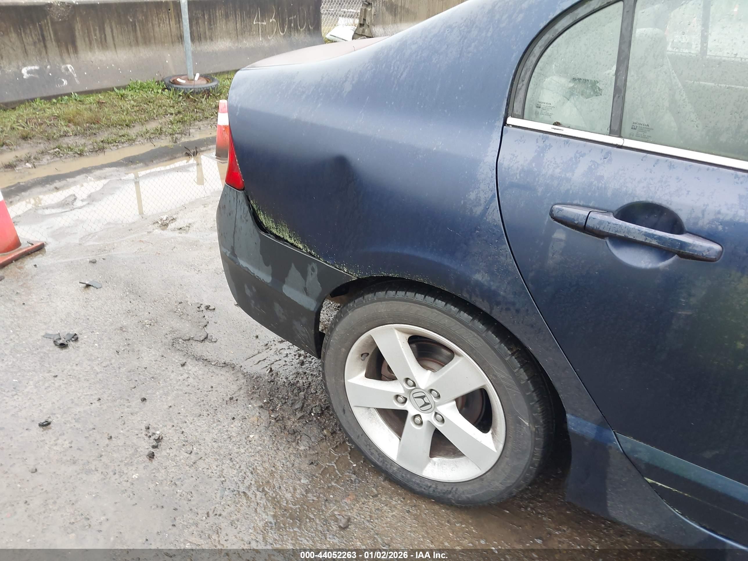 HONDA CIVIC image 6