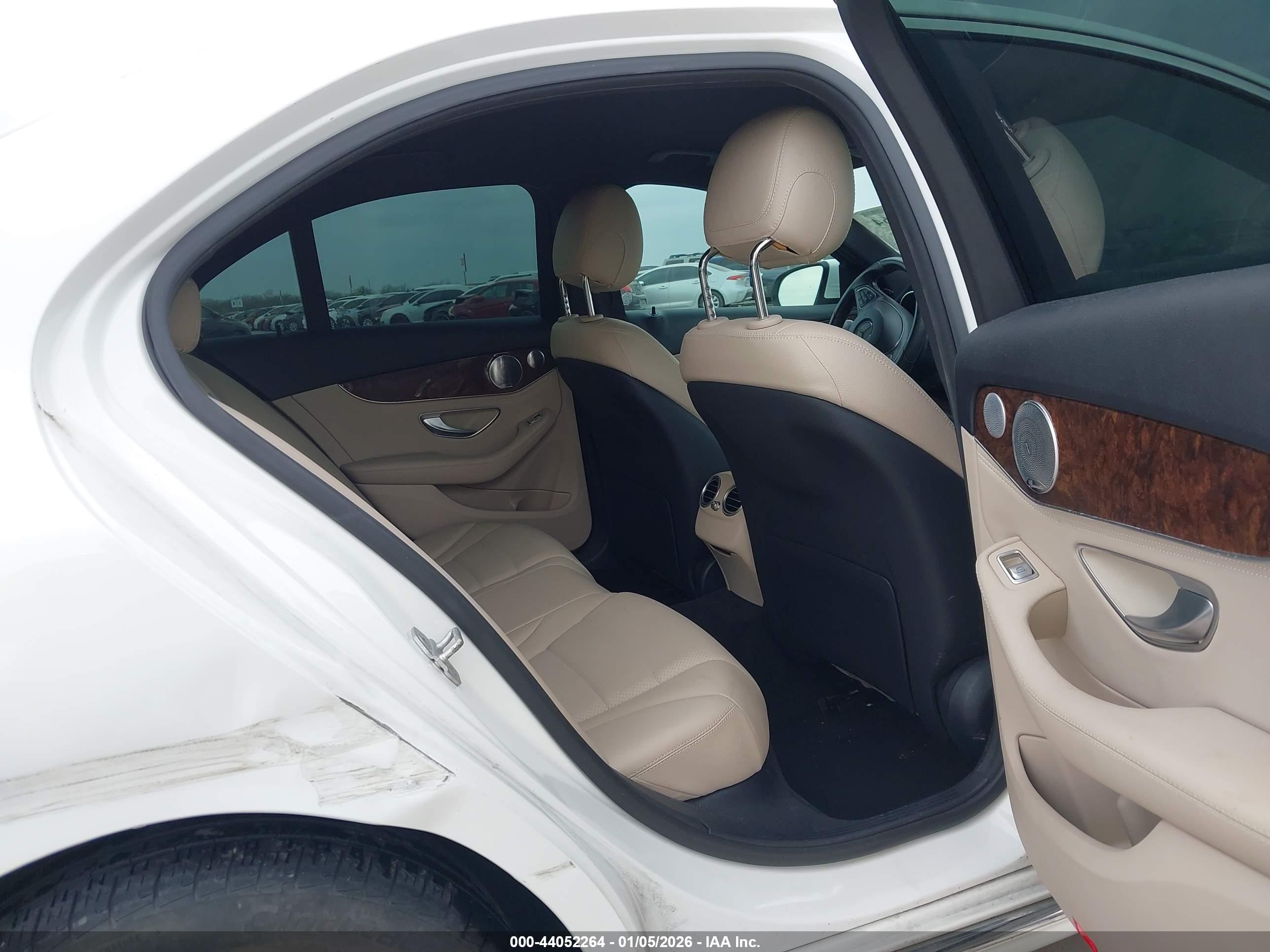 MERCEDES-BENZ C image 8