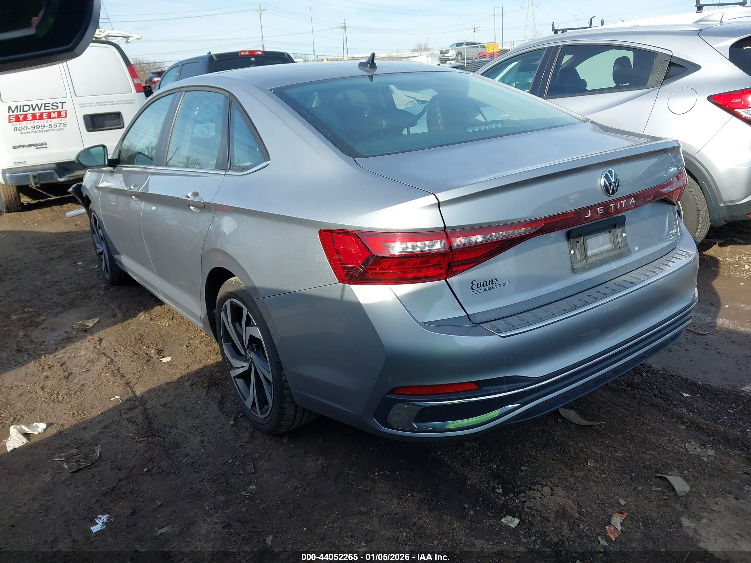 VOLKSWAGEN JETTA image 3