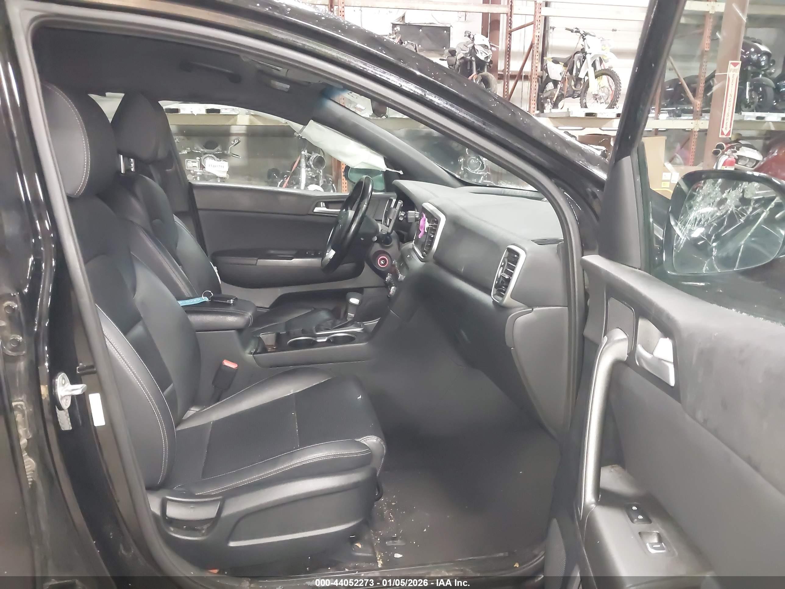 KIA SPORTAGE image 5